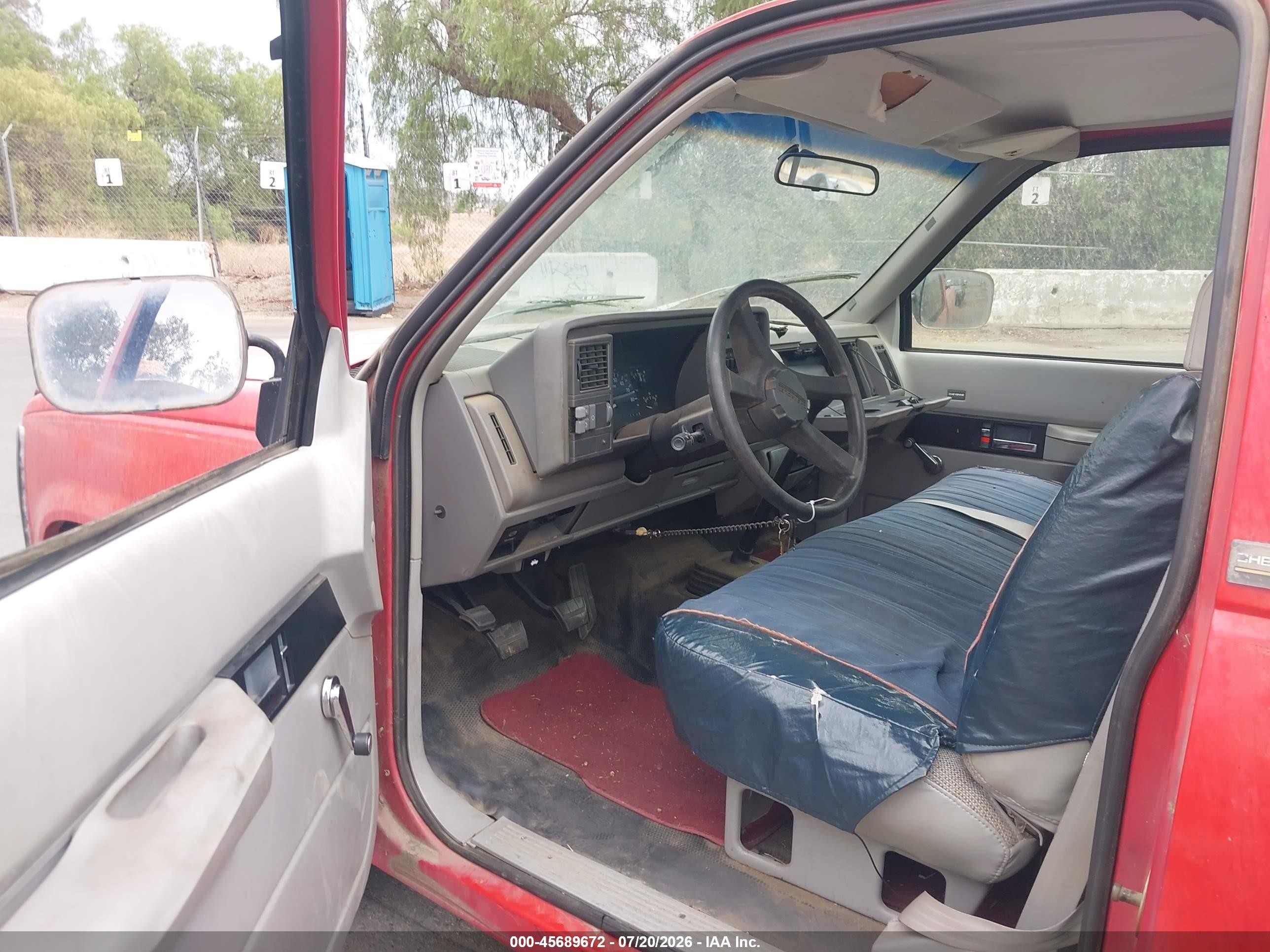 1993 Chevrolet Gmt-400 C1500 Red vin: 1GCEC14Z4PE210061