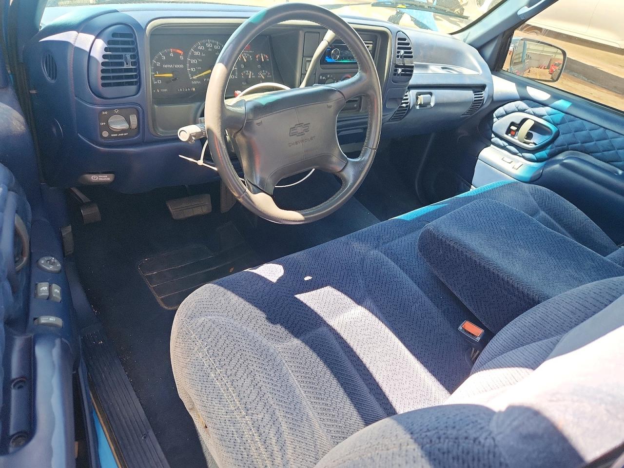 1995 Chevrolet Gmt-400 C1500 Blue vin: 1GCEC14Z4SZ104307