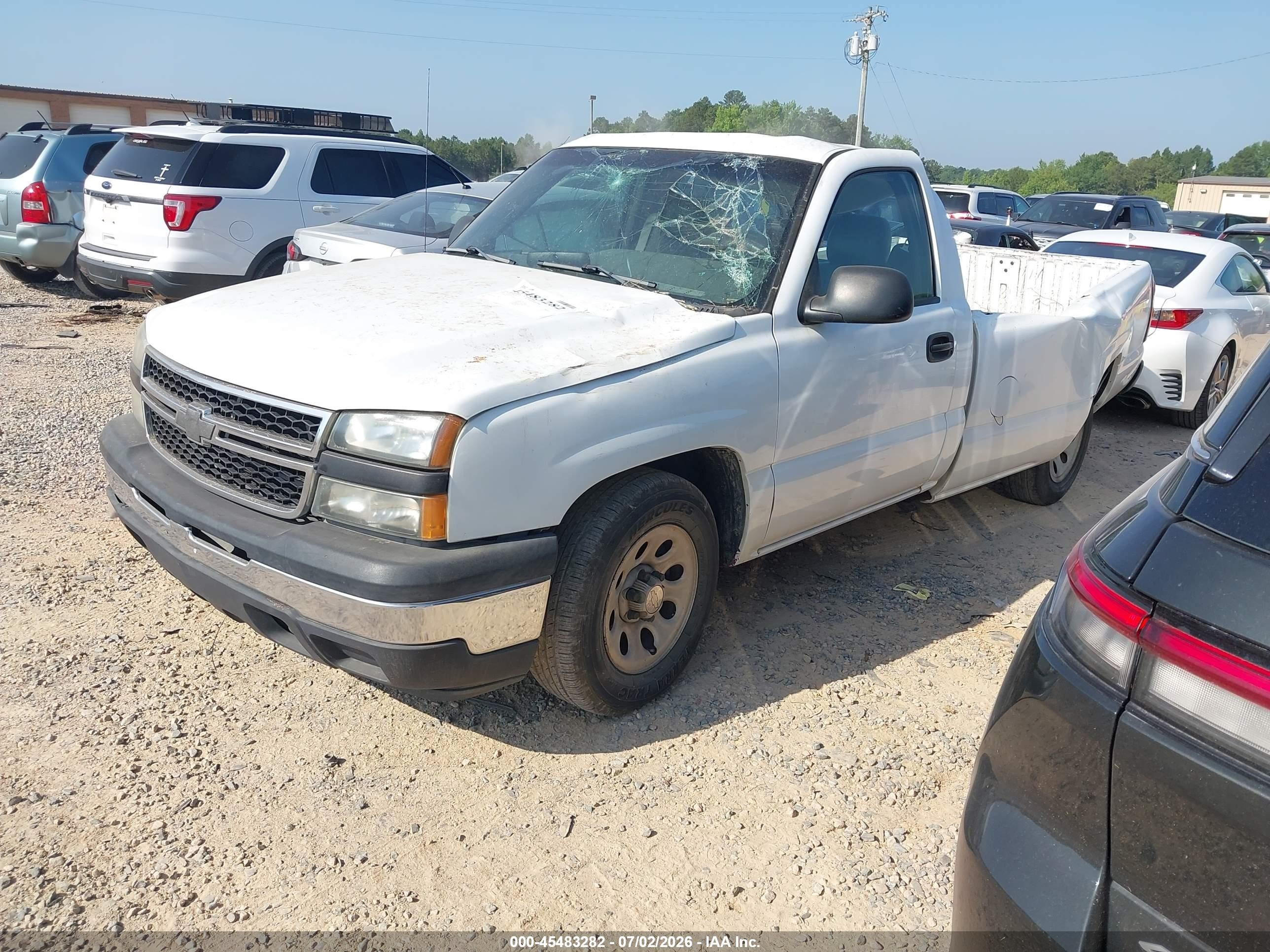 2006 Chevrolet Silverado 1500 Work Truck White vin: 1GCEC14Z56E256318