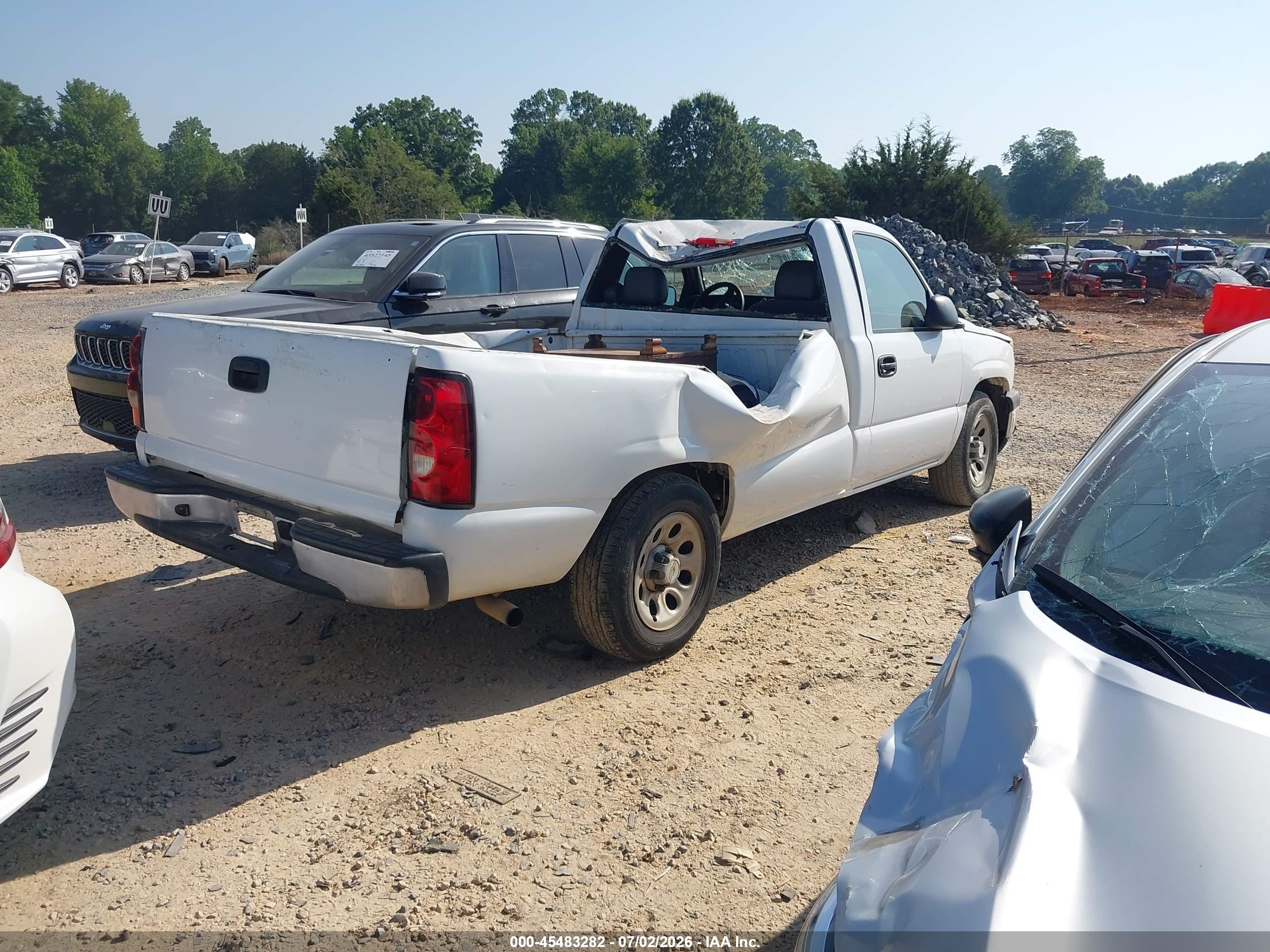 2006 Chevrolet Silverado 1500 Work Truck White vin: 1GCEC14Z56E256318