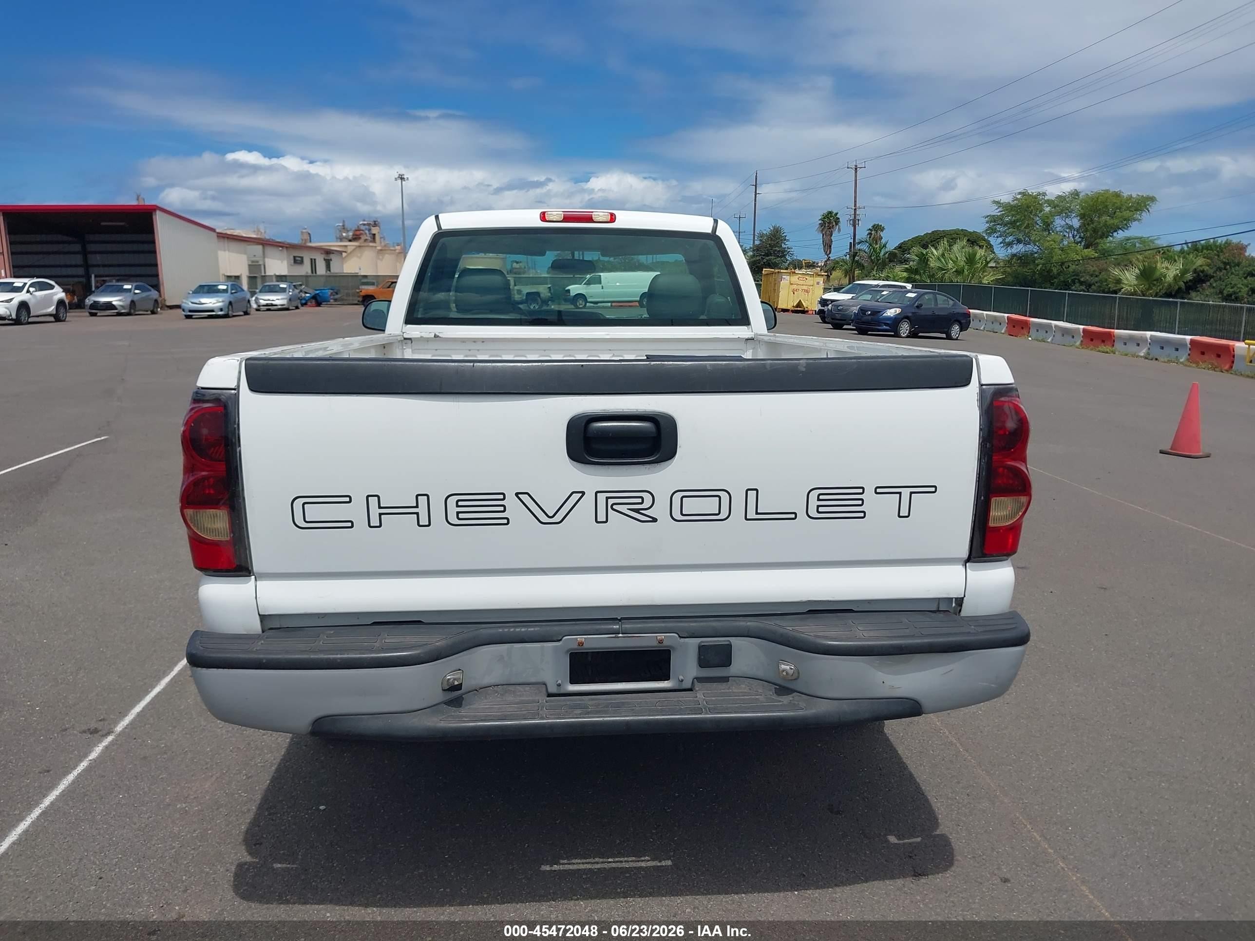 2006 Chevrolet Silverado 1500 Work Truck White vin: 1GCEC14Z56E264659