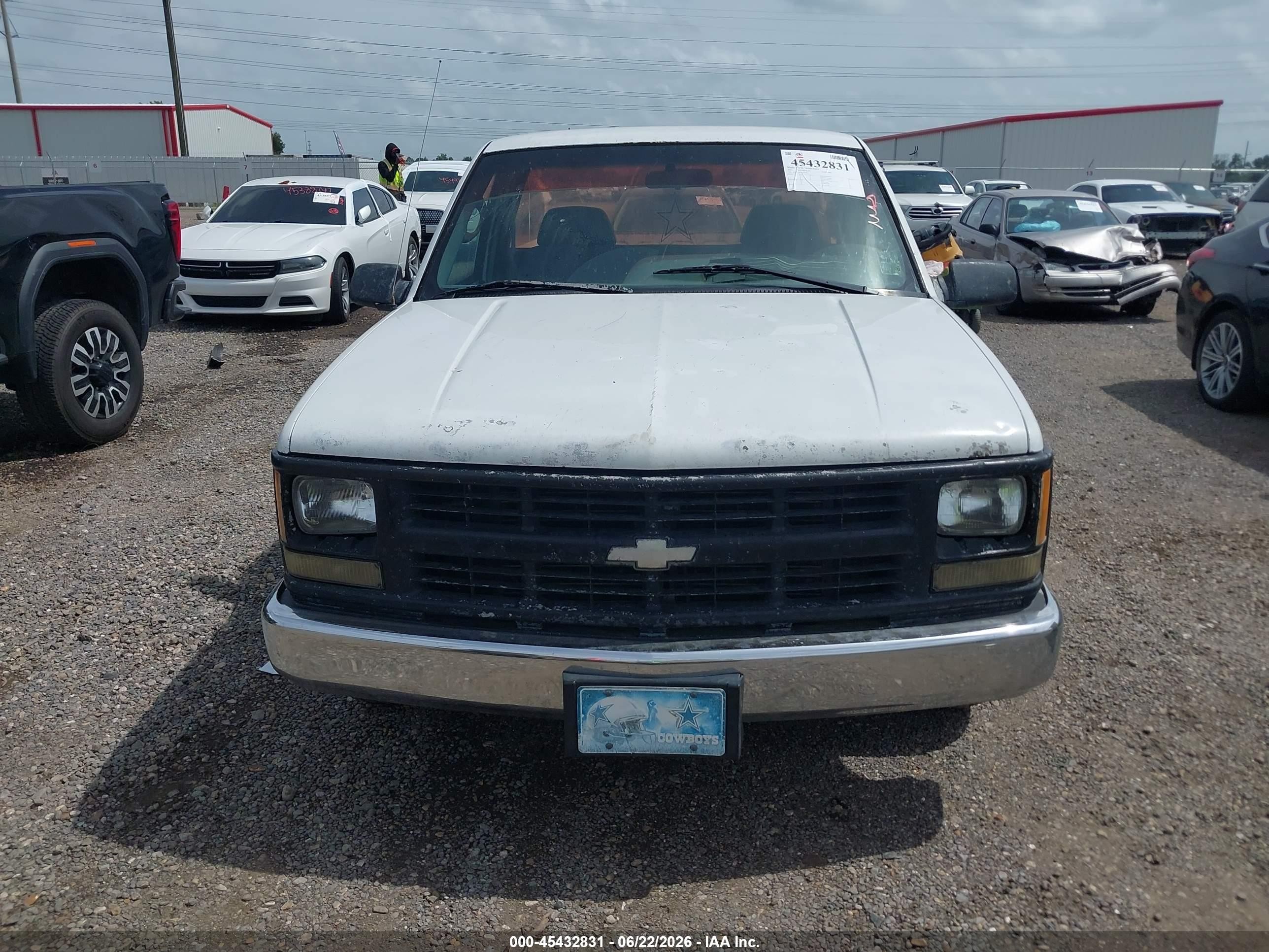 1995 Chevrolet Gmt-400 C1500 White vin: 1GCEC14Z7SZ259921