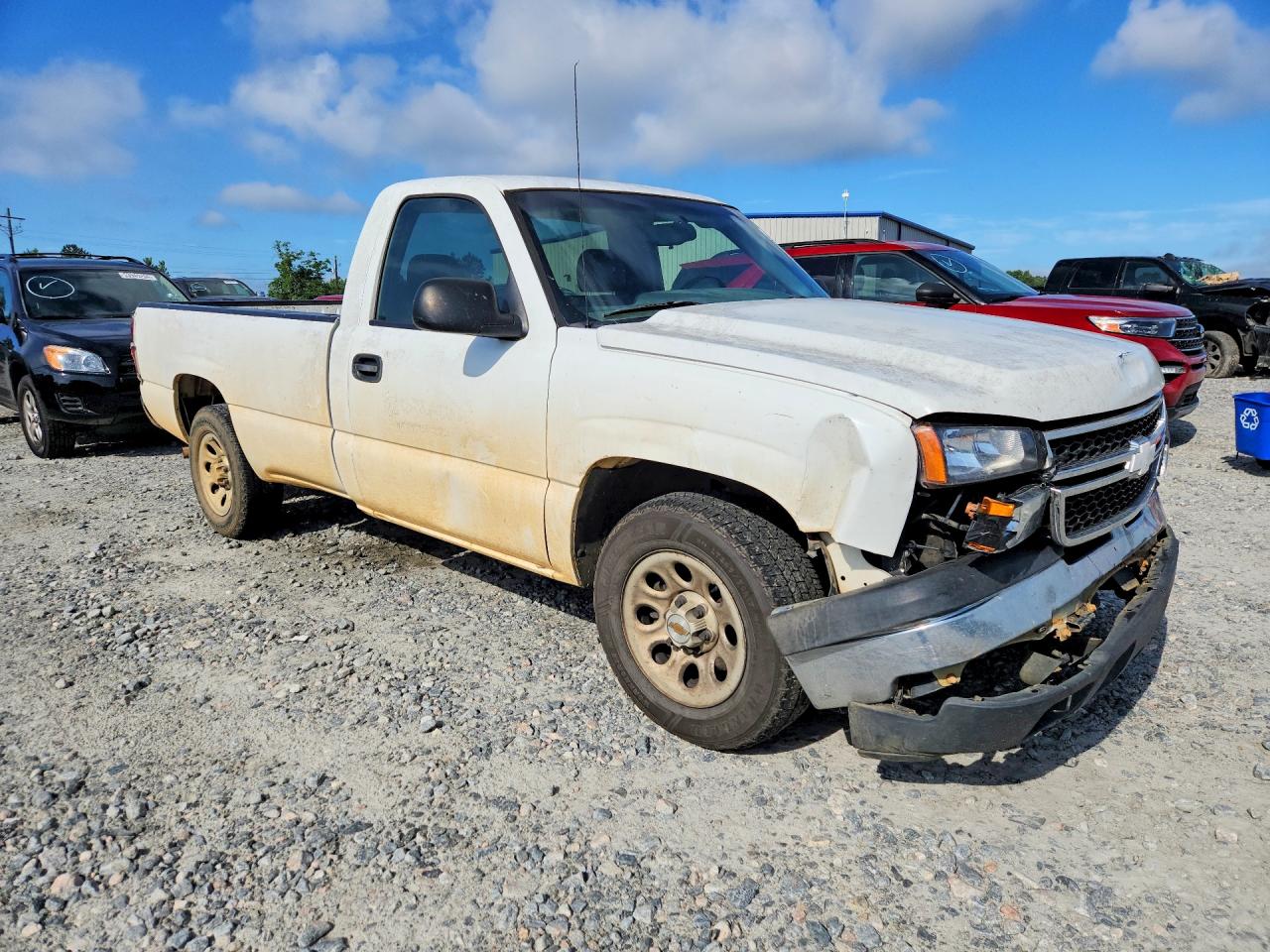 2007 Chevrolet Silverado C1500 Classic White vin: 1GCEC14Z87E123909