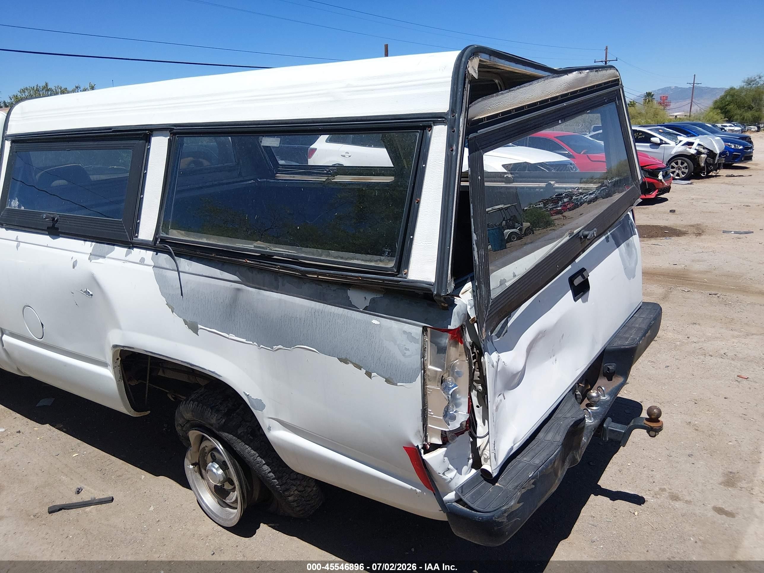 1994 Chevrolet Gmt-400 C1500 White vin: 1GCEC14ZXRZ276044