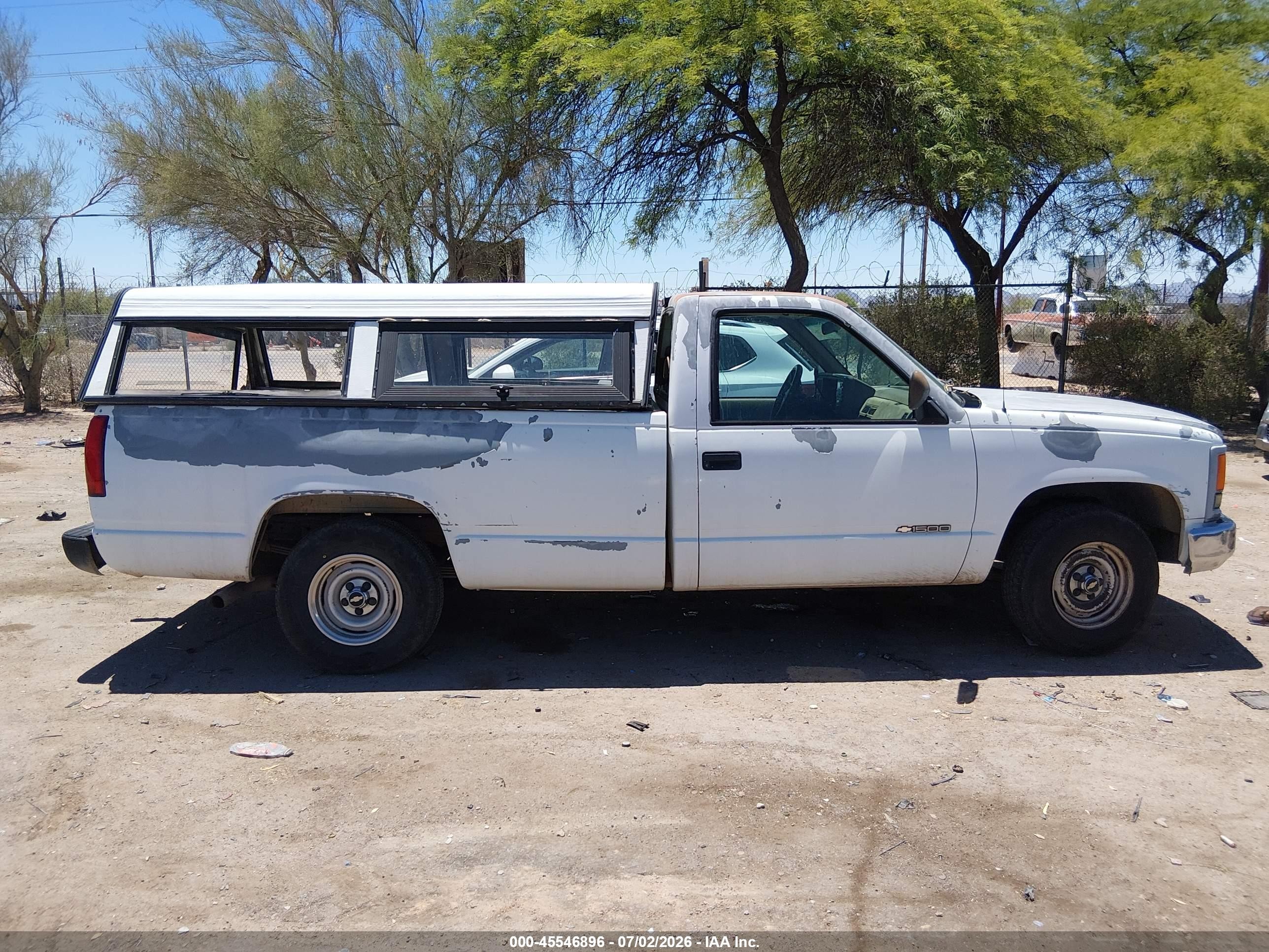 1994 Chevrolet Gmt-400 C1500 White vin: 1GCEC14ZXRZ276044