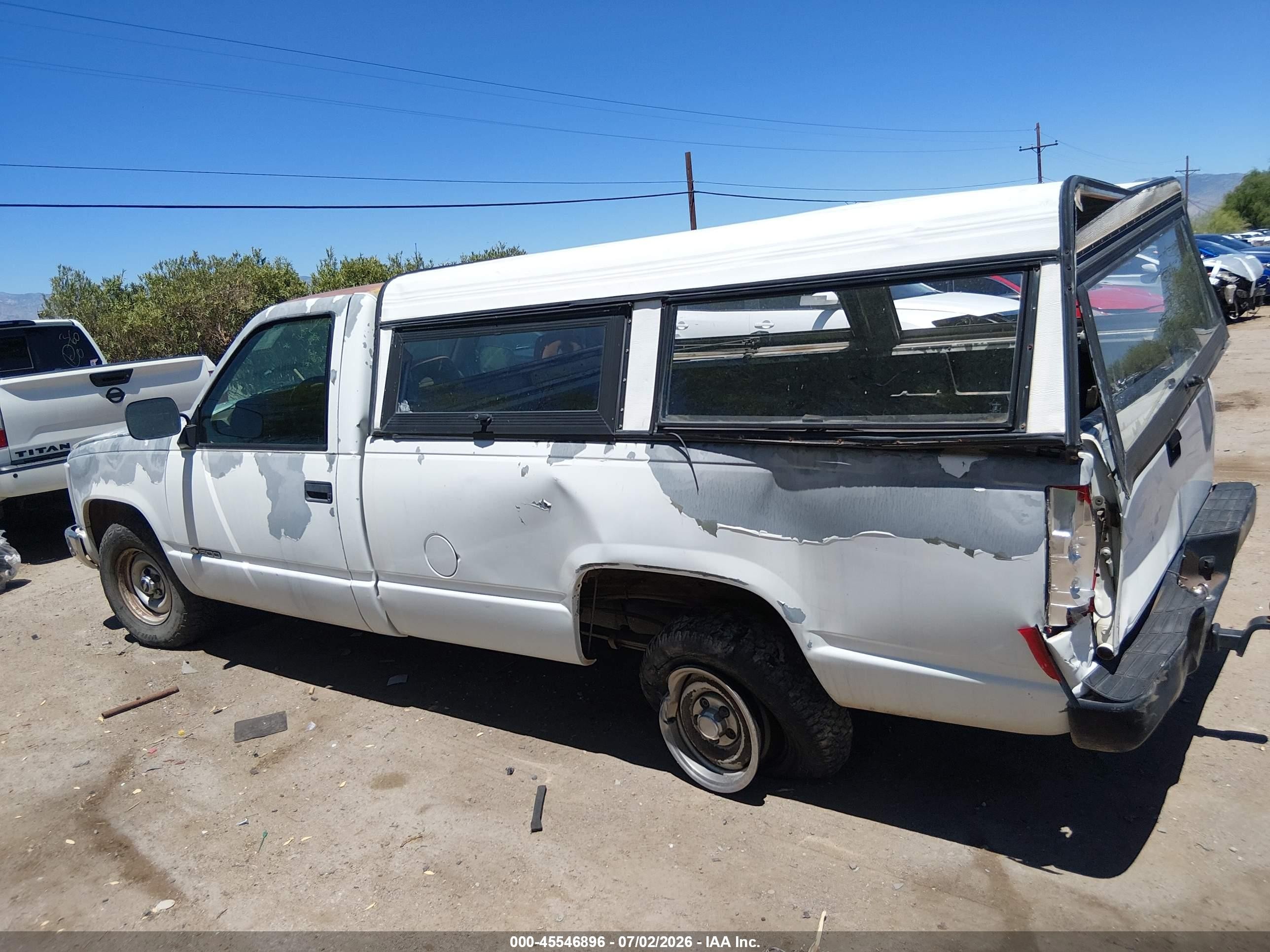 1994 Chevrolet Gmt-400 C1500 White vin: 1GCEC14ZXRZ276044