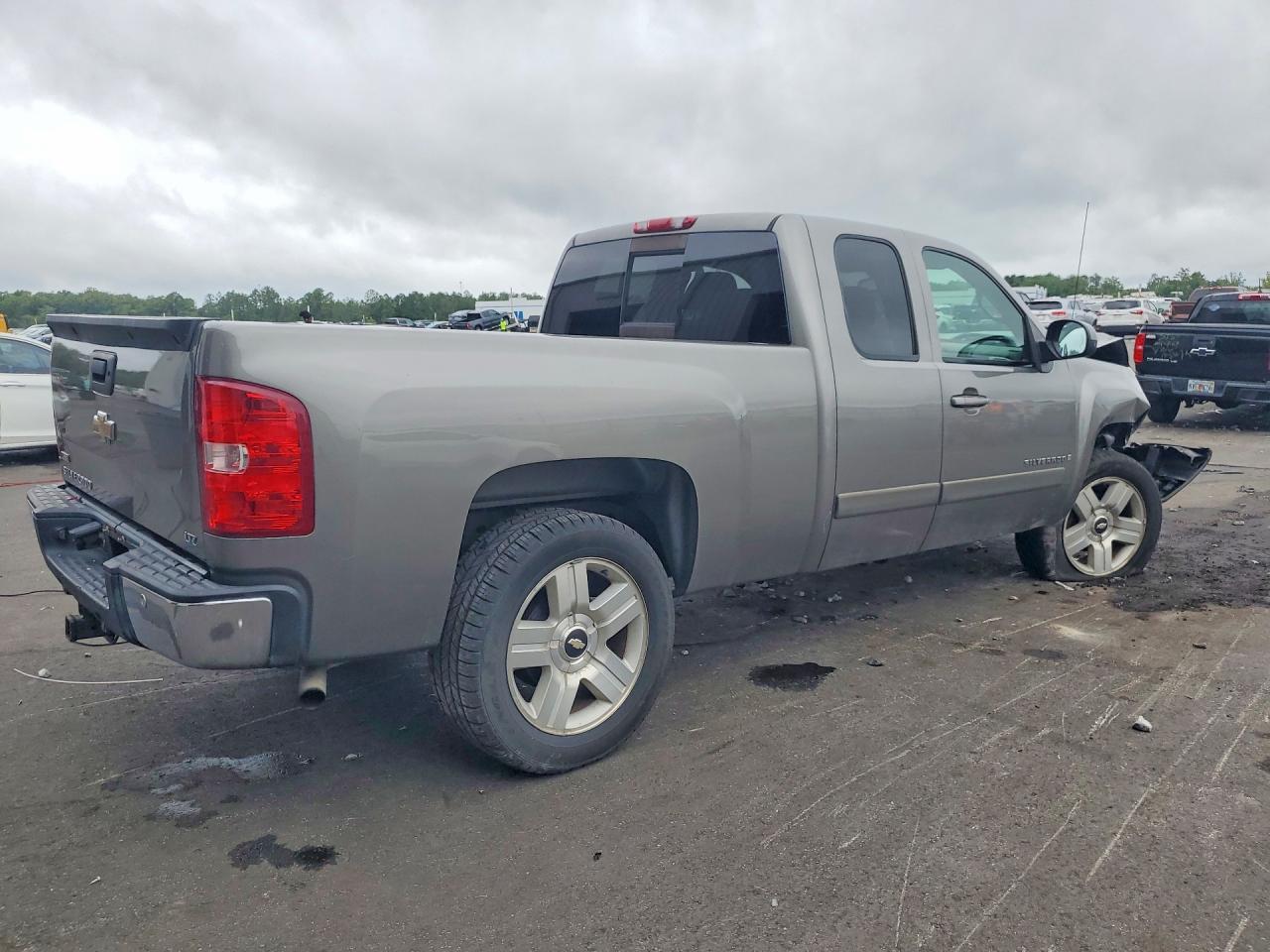 2007 Chevrolet Silverado C1500 Gray vin: 1GCEC19017Z511650
