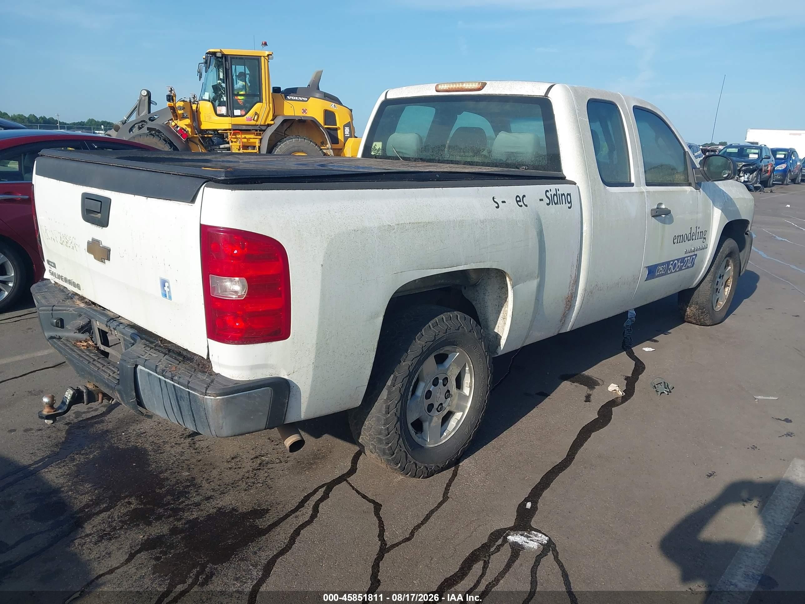 2008 Chevrolet Silverado 1500 Work Truck White vin: 1GCEC19018Z277592