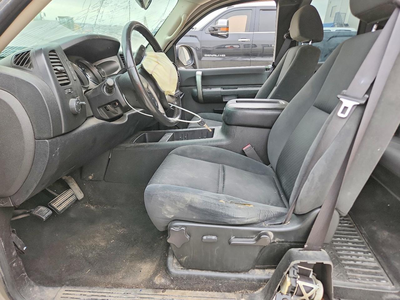 2007 Chevrolet Silverado C1500 Серебряный vin: 1GCEC19057Z536146