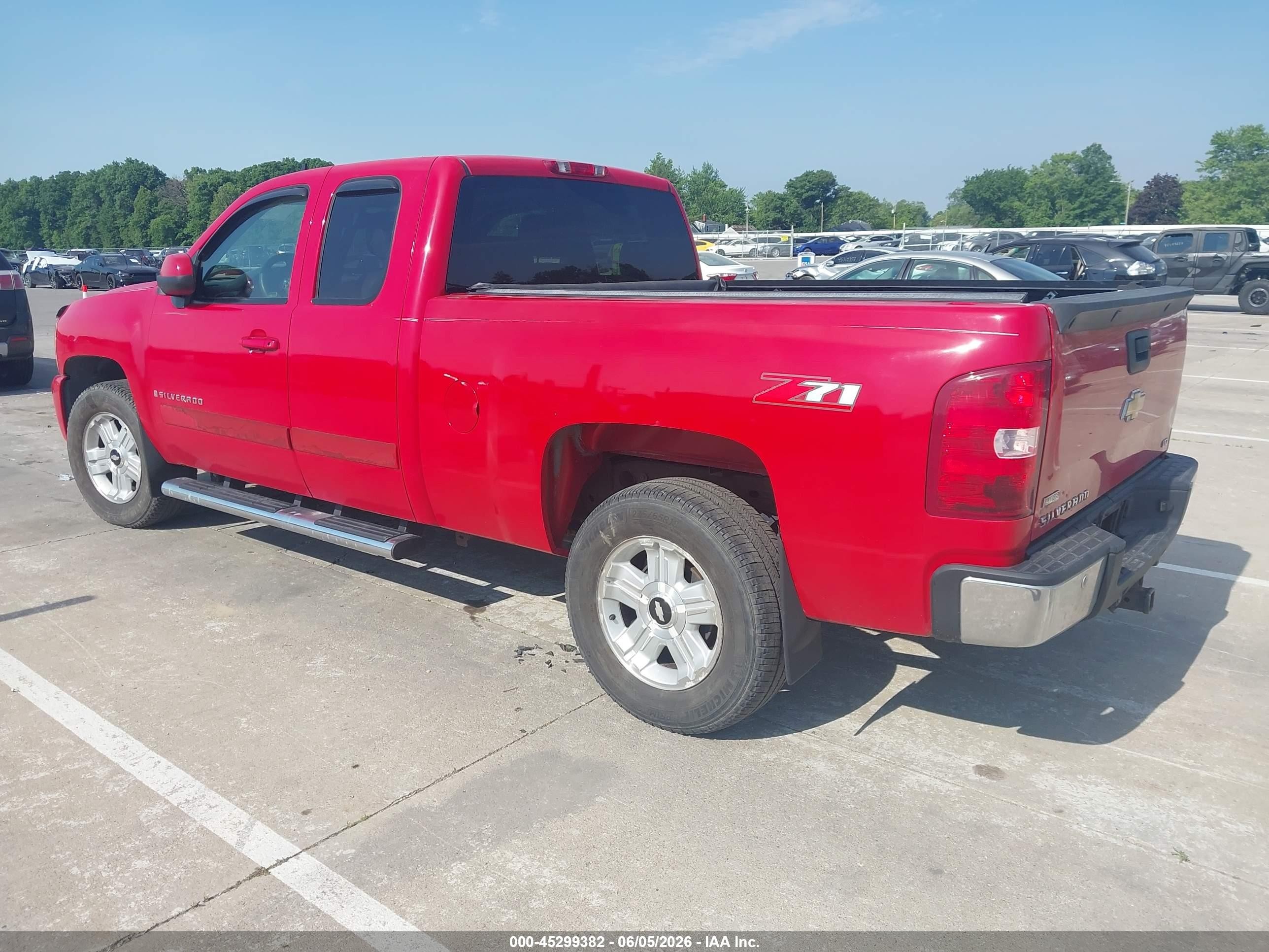 2007 Chevrolet Silverado 1500 Ltz Красный vin: 1GCEC19077Z541607
