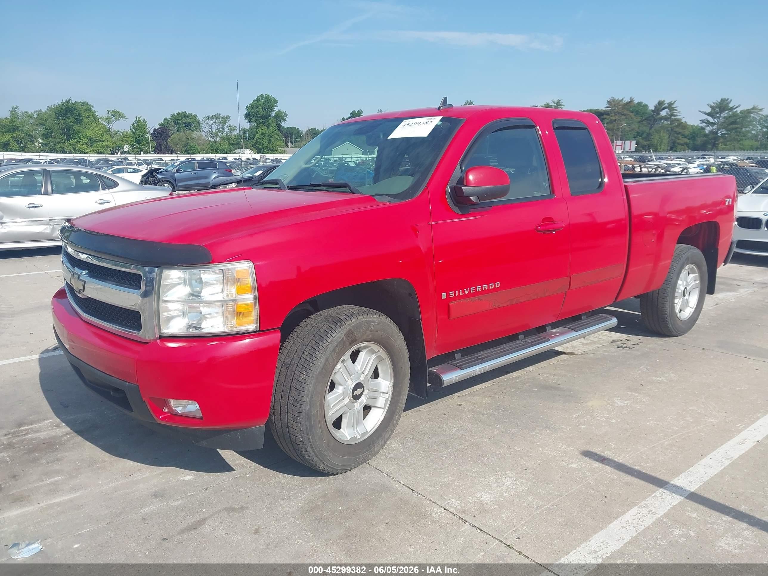 2007 Chevrolet Silverado 1500 Ltz Красный vin: 1GCEC19077Z541607