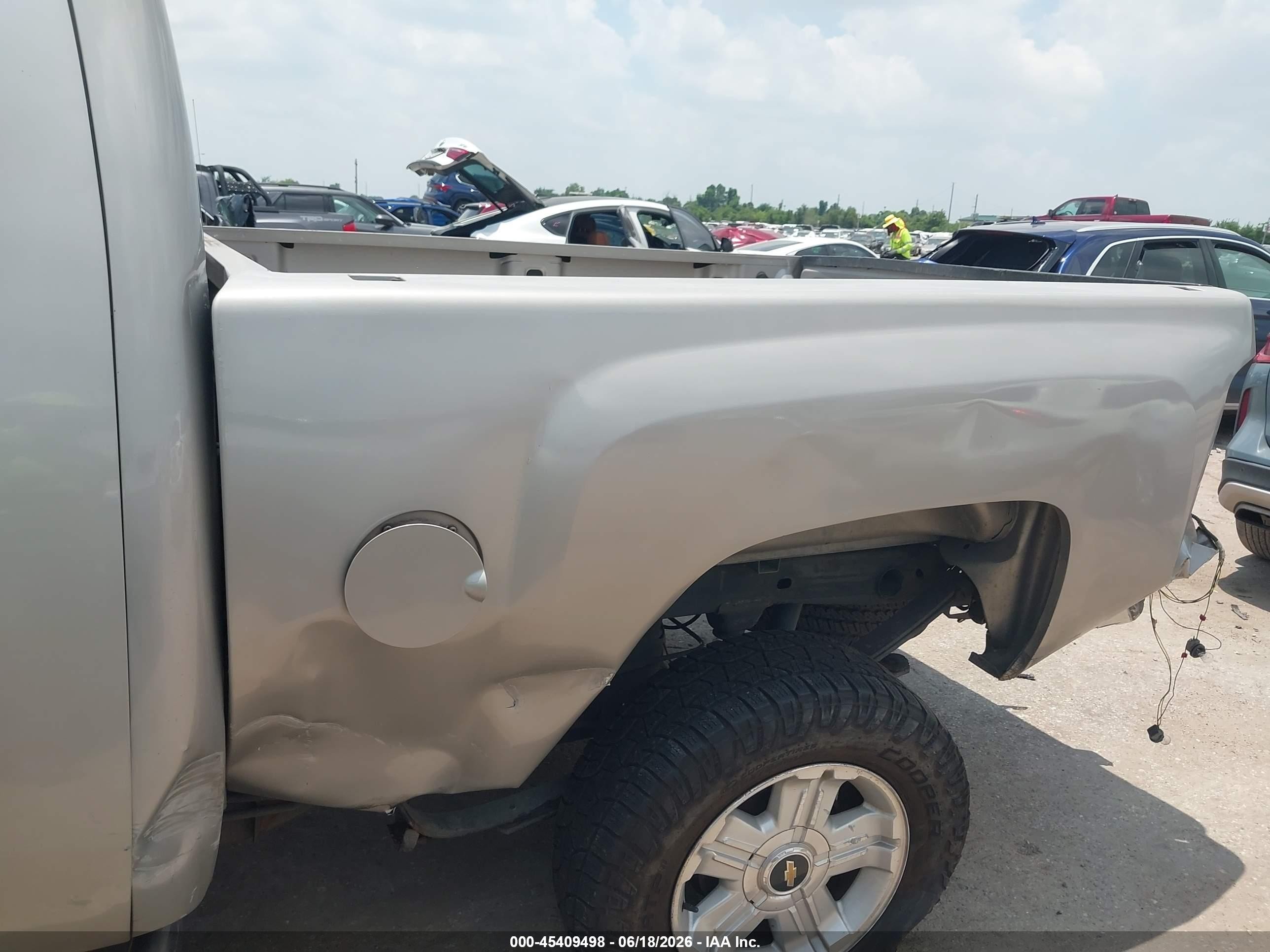 2007 Chevrolet Silverado 1500 Work Truck Silver vin: 1GCEC19C07Z503632