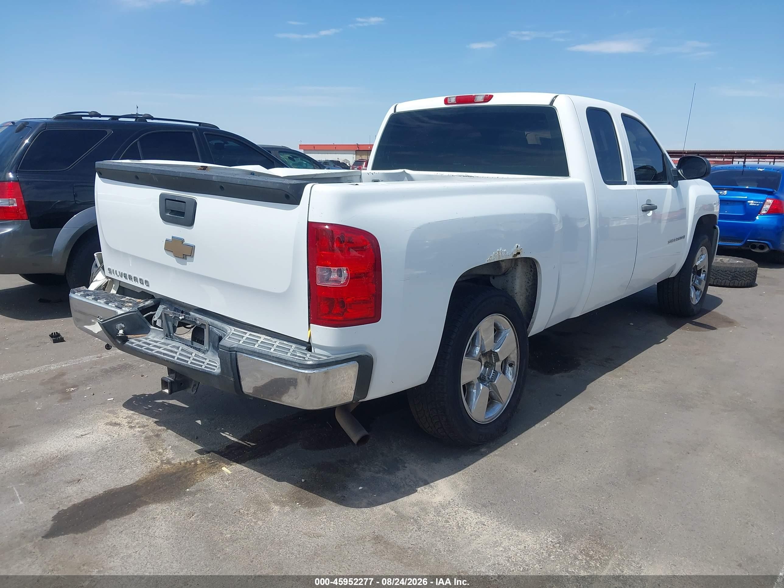 2008 Chevrolet Silverado 1500 Work Truck White vin: 1GCEC19C08Z237871