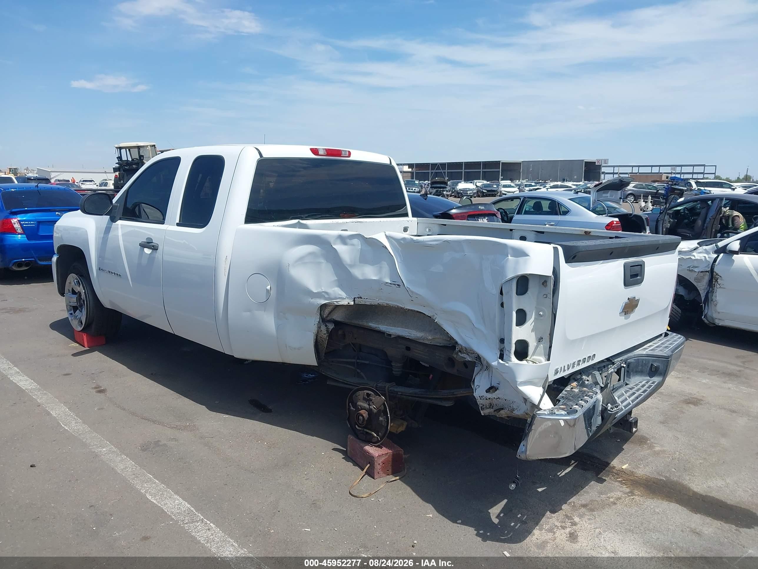 2008 Chevrolet Silverado 1500 Work Truck White vin: 1GCEC19C08Z237871