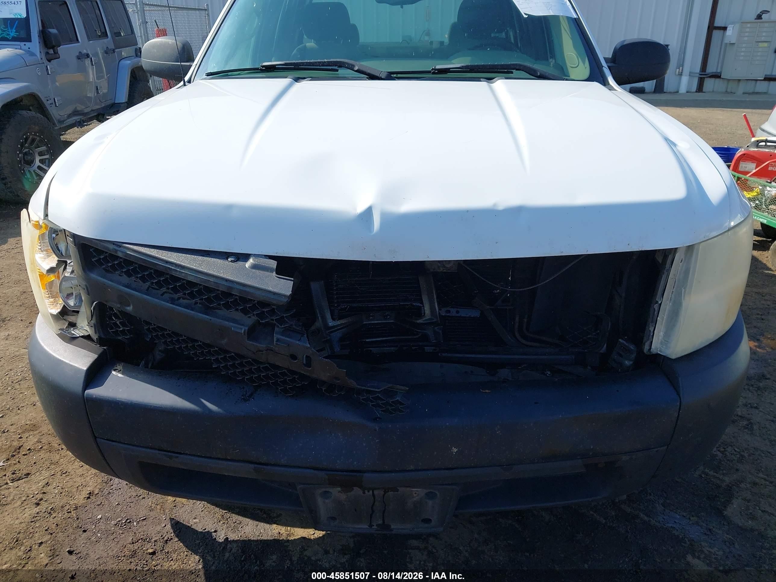 2007 Chevrolet Silverado 1500 Work Truck White vin: 1GCEC19C47Z536794