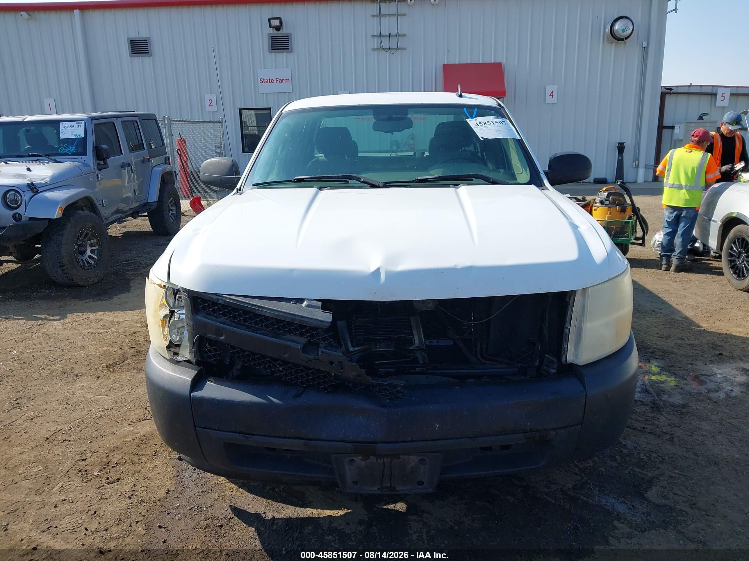 2007 Chevrolet Silverado 1500 Work Truck White vin: 1GCEC19C47Z536794