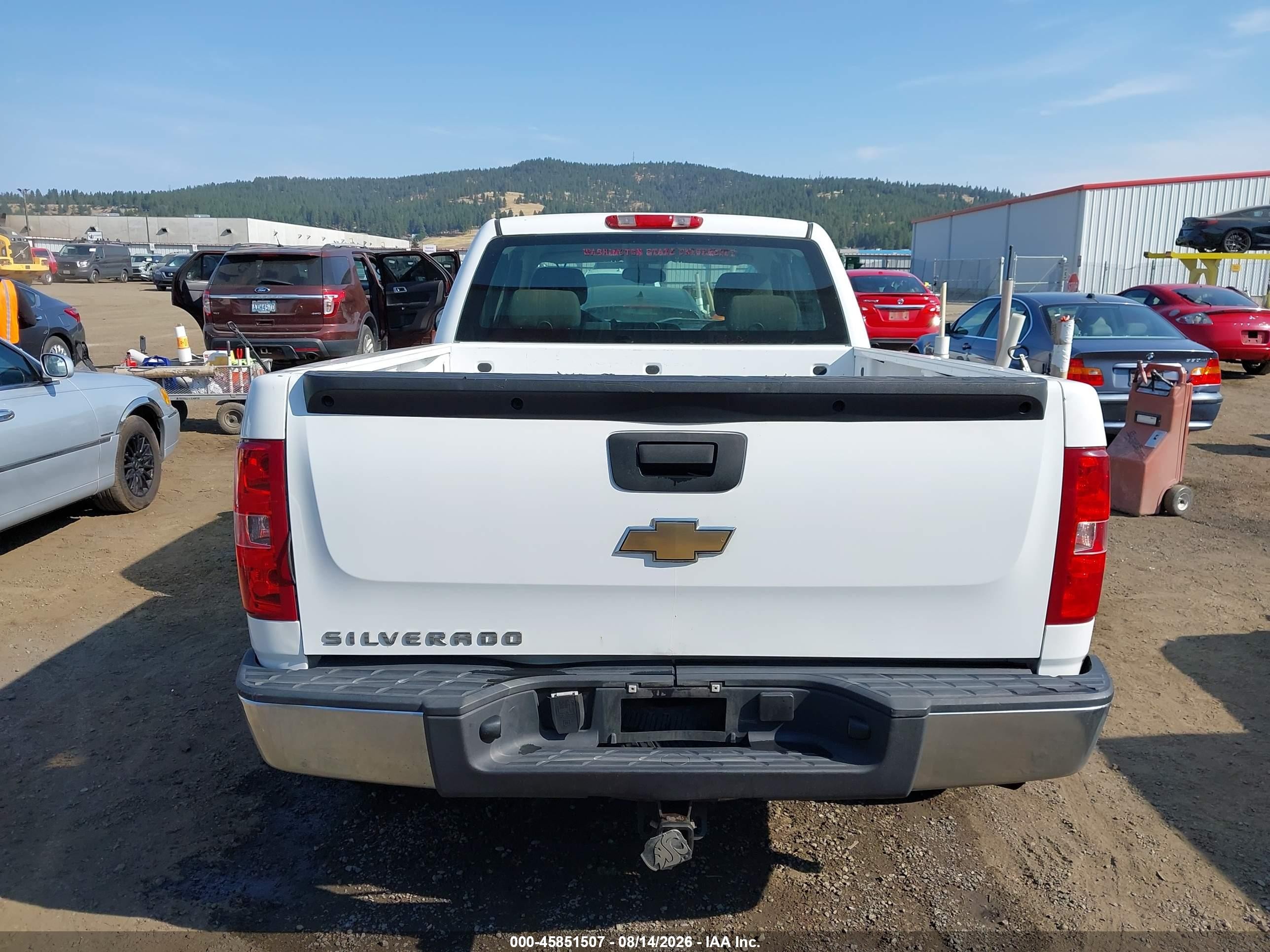 2007 Chevrolet Silverado 1500 Work Truck White vin: 1GCEC19C47Z536794
