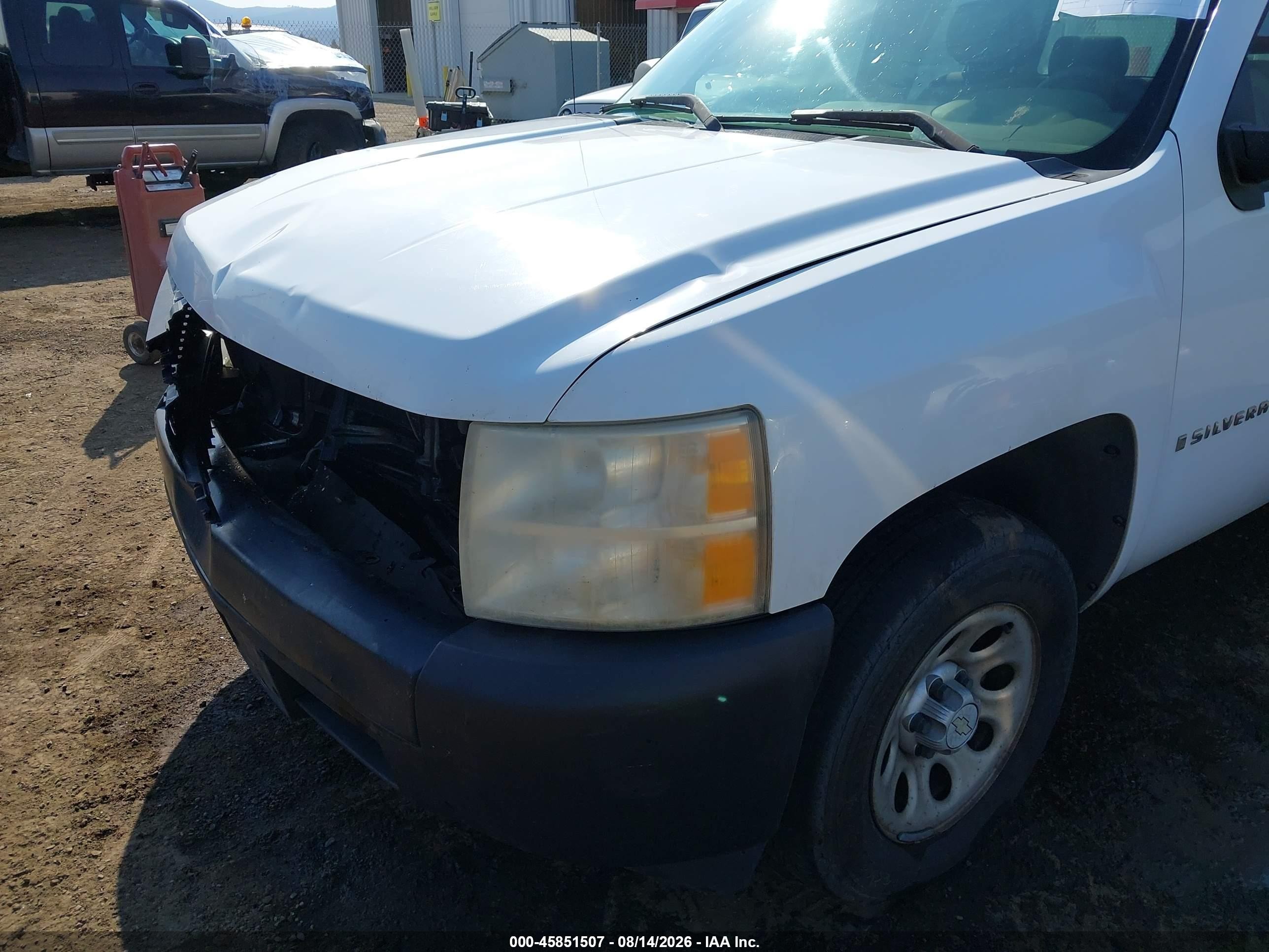2007 Chevrolet Silverado 1500 Work Truck White vin: 1GCEC19C47Z536794