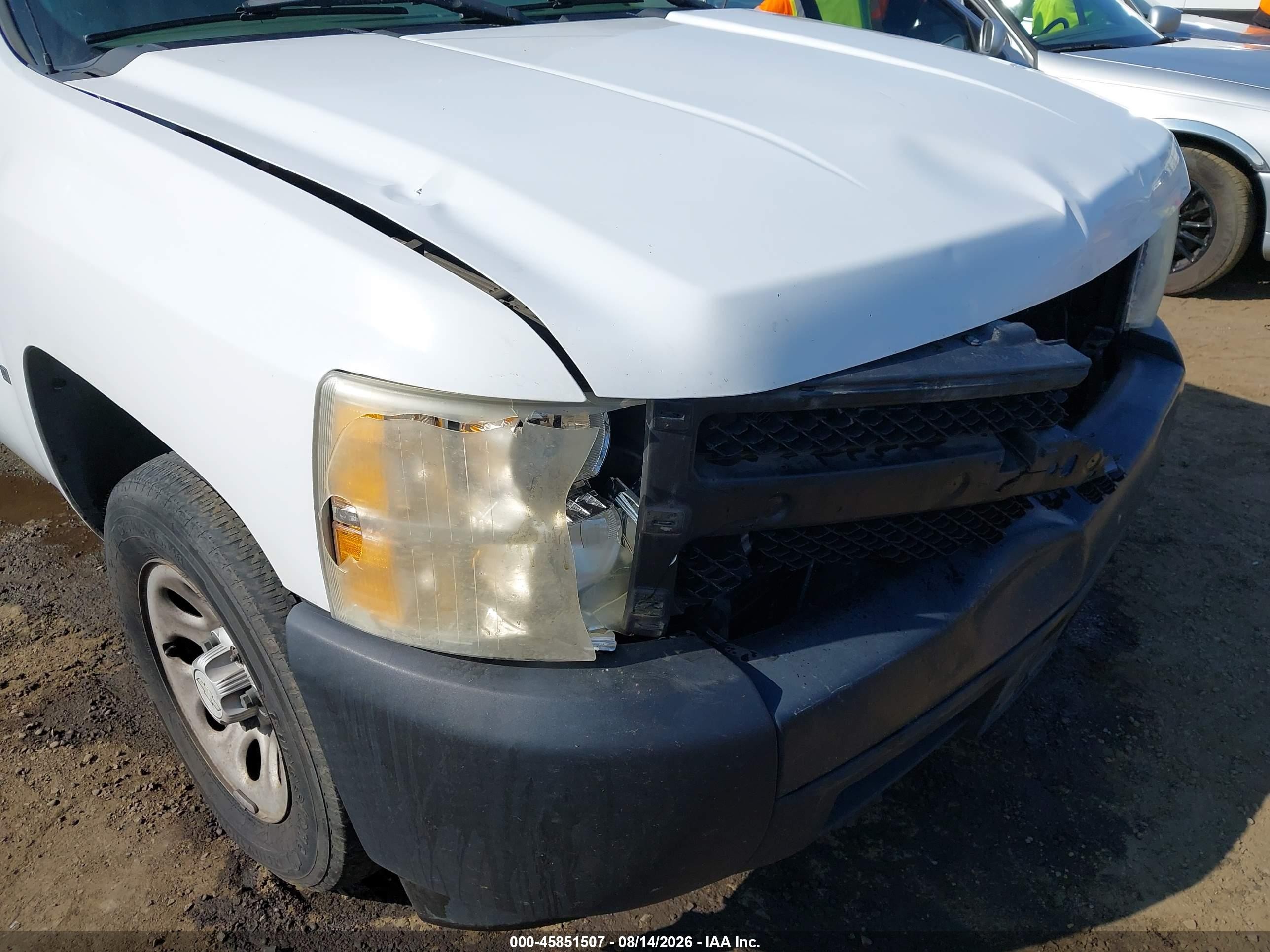 2007 Chevrolet Silverado 1500 Work Truck White vin: 1GCEC19C47Z536794