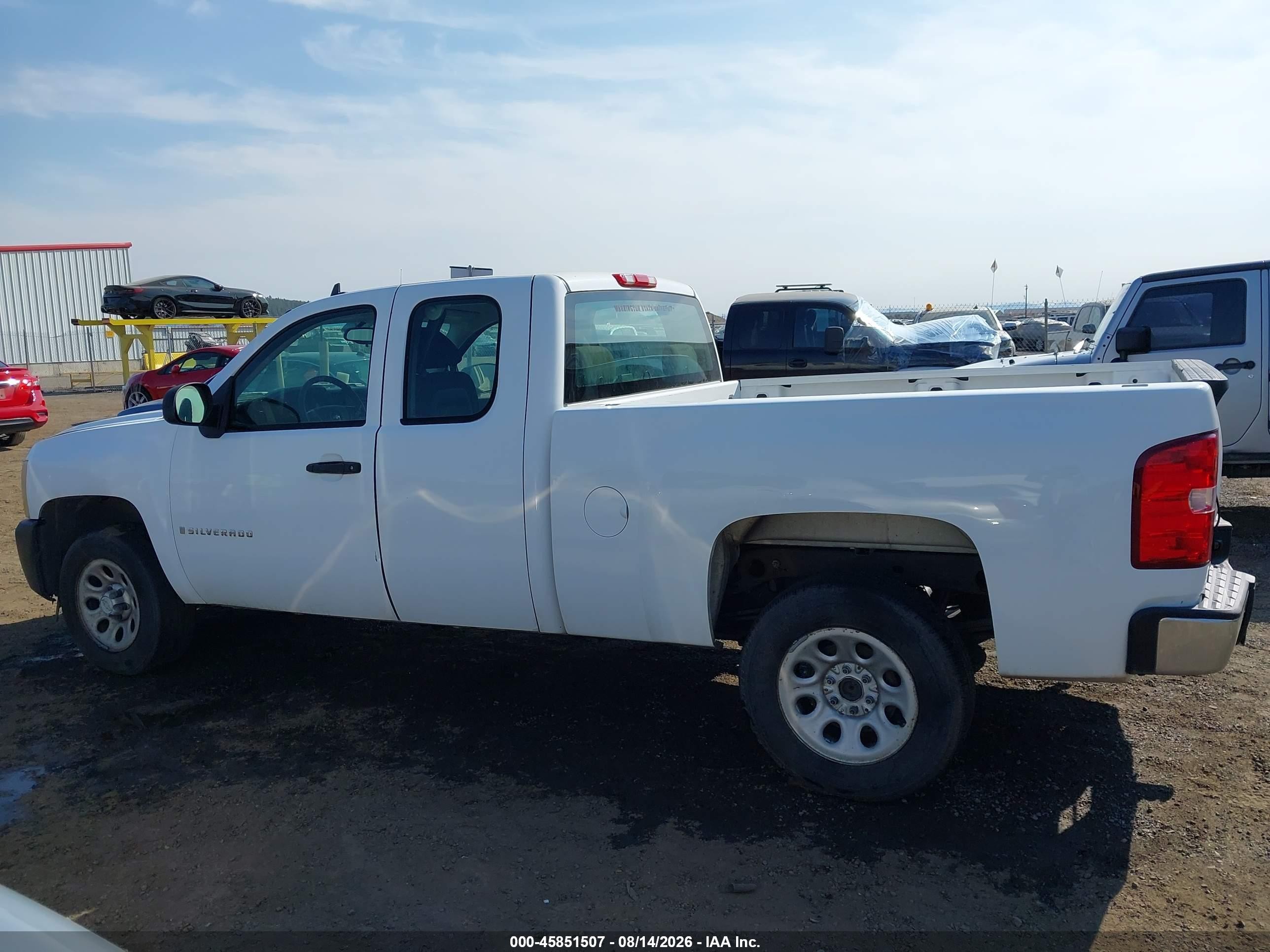 2007 Chevrolet Silverado 1500 Work Truck White vin: 1GCEC19C47Z536794