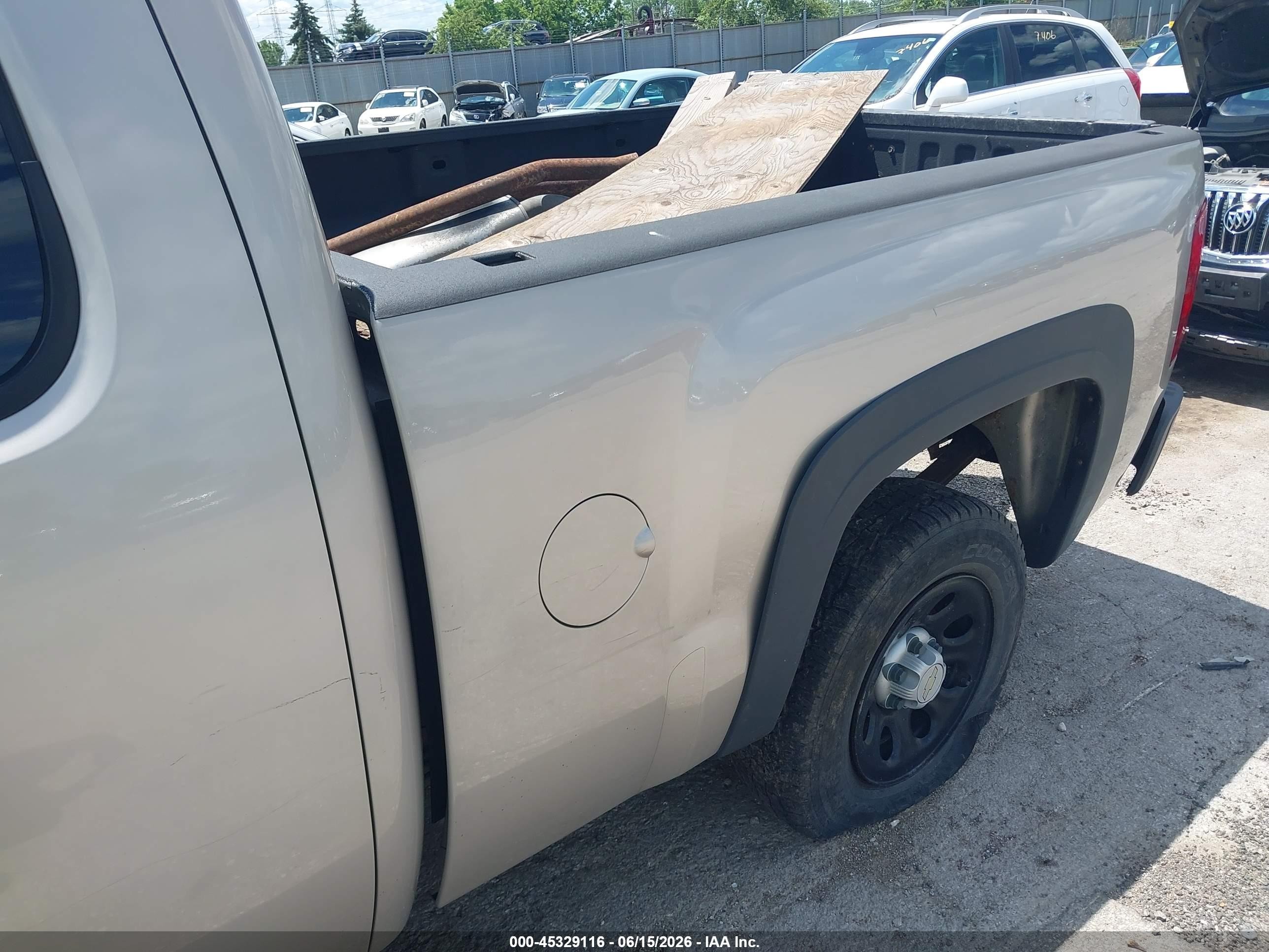 2007 Chevrolet Silverado 1500 Work Truck Silver vin: 1GCEC19C87Z500509