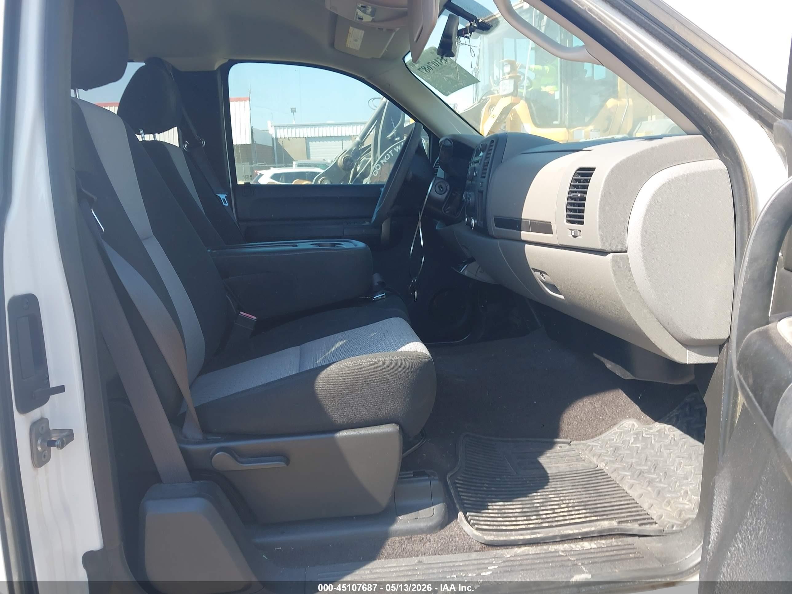 2009 Chevrolet Silverado 1500 Ls Белый vin: 1GCEC19C89Z288603