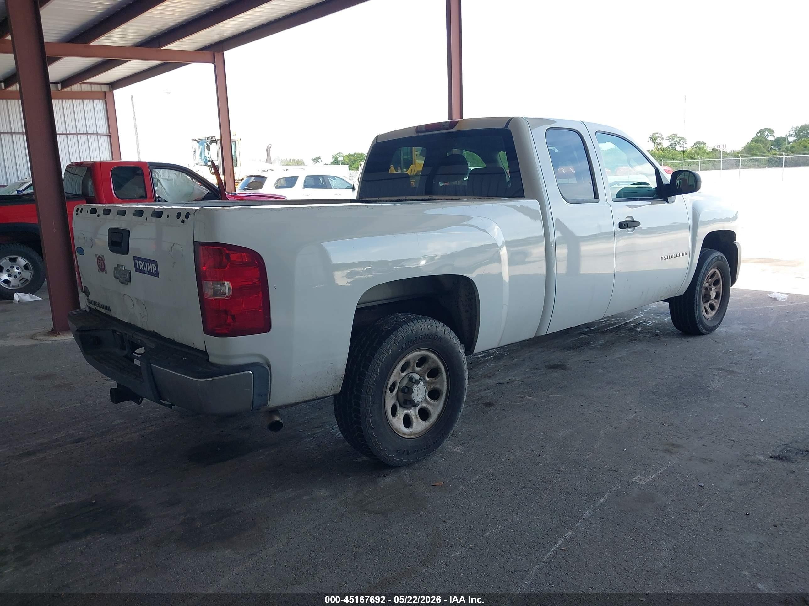 2007 Chevrolet Silverado 1500 Work Truck White vin: 1GCEC19C97Z506190
