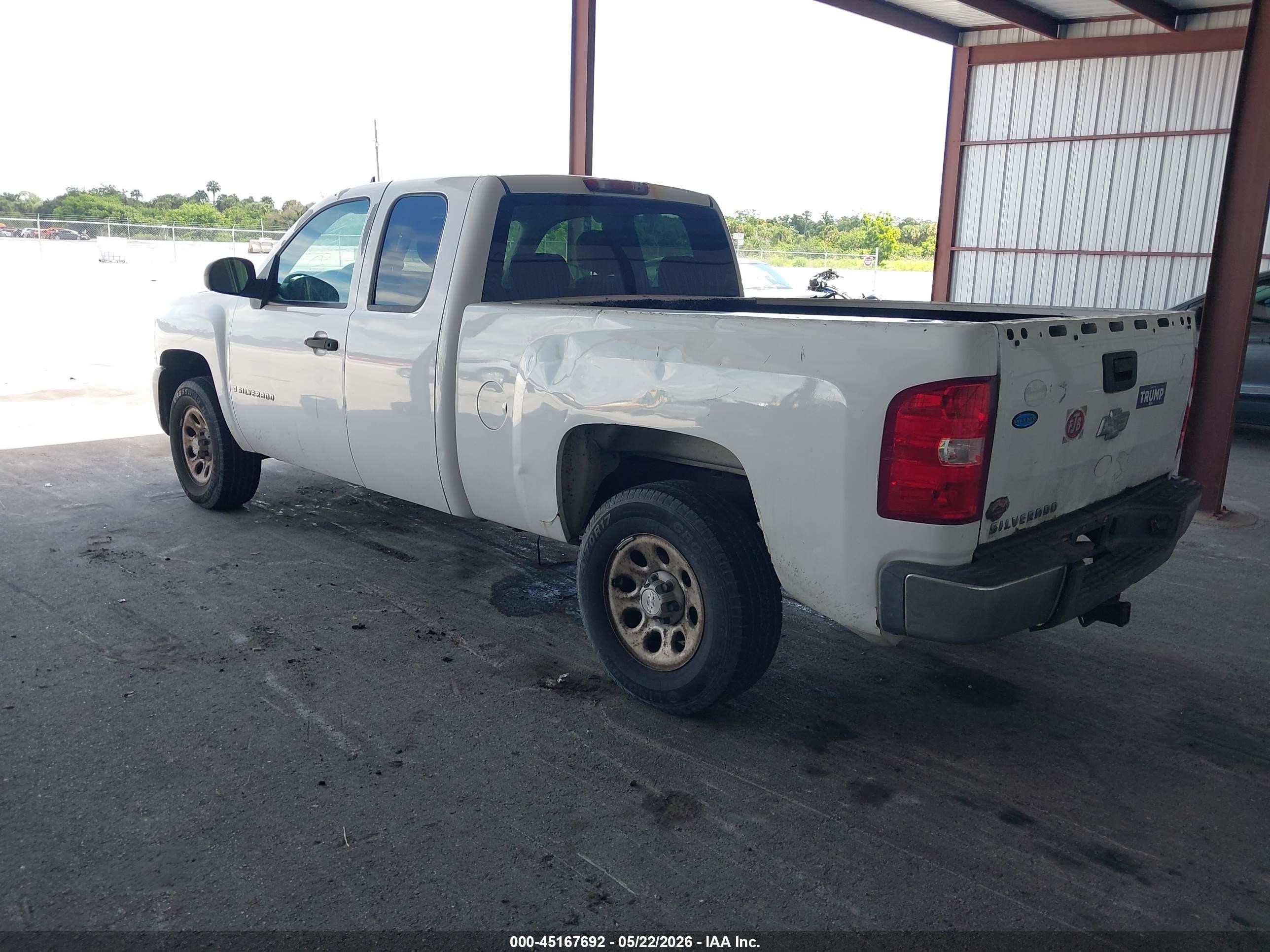 2007 Chevrolet Silverado 1500 Work Truck White vin: 1GCEC19C97Z506190