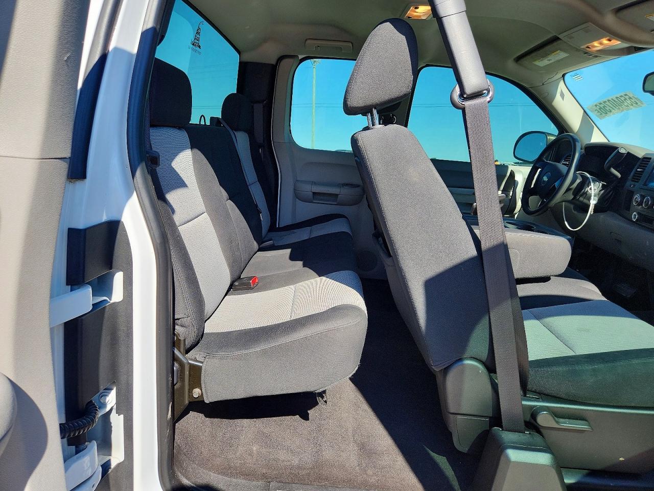2007 Chevrolet Silverado C1500 White vin: 1GCEC19J17E601557