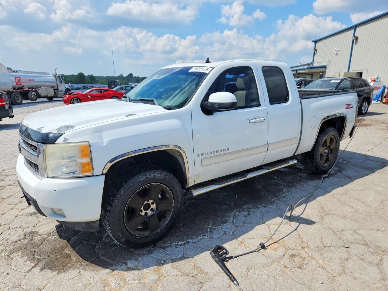 2007 Chevrolet Silverado C1500 White vin: 1GCEC19J67Z570136