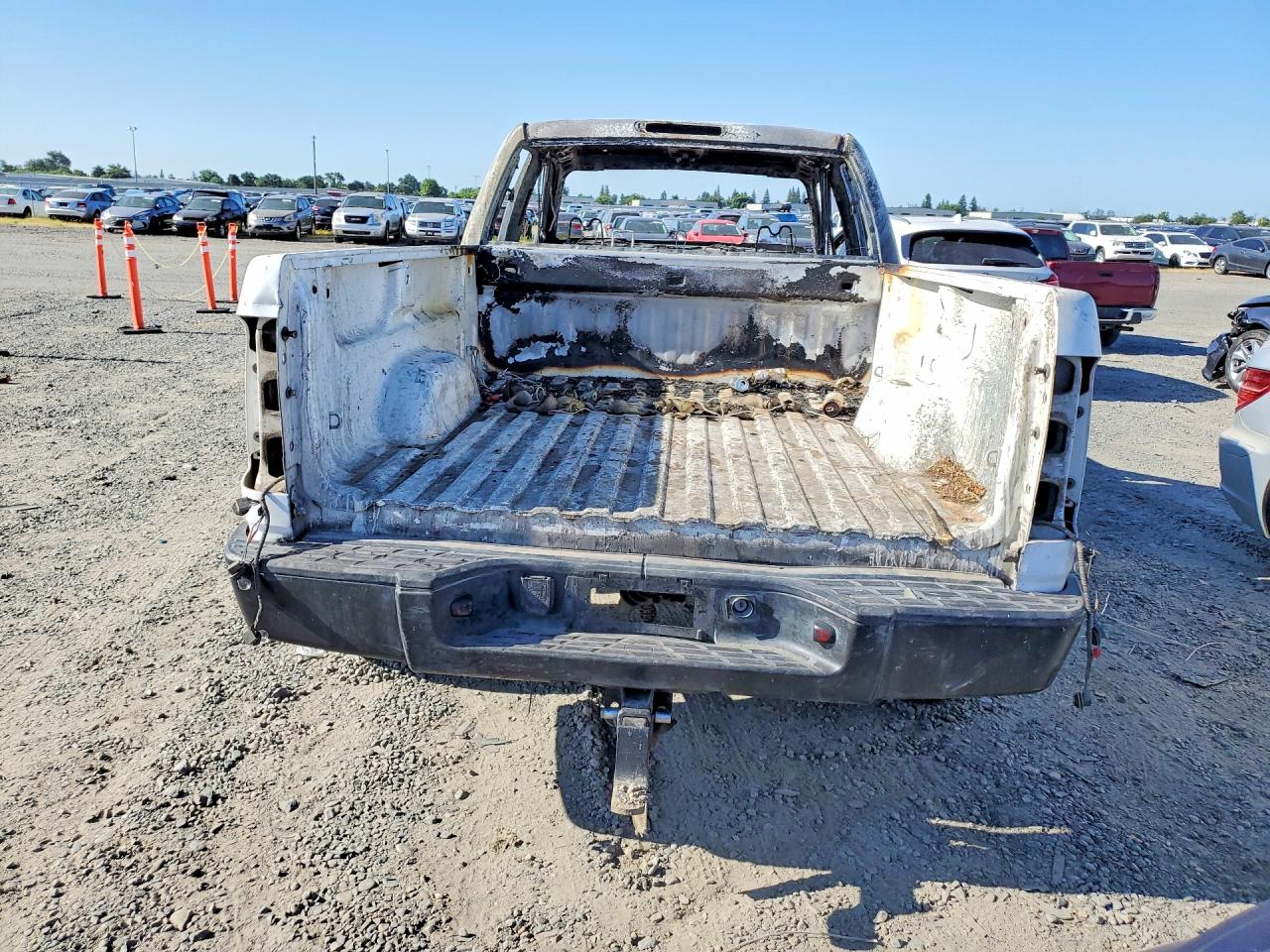 2008 Chevrolet Silverado C1500 White vin: 1GCEC19J68Z263230