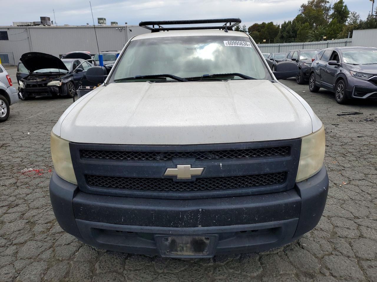 2007 Chevrolet Silverado C1500 White vin: 1GCEC19J97E529605