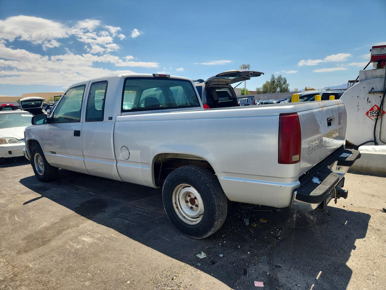 1995 Chevrolet Gmt-400 C1500 Silver vin: 1GCEC19K0SE205976