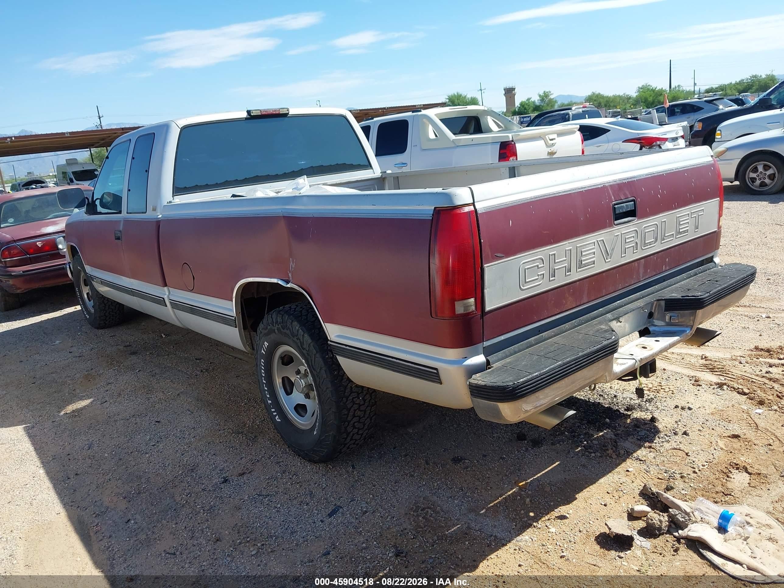 1994 Chevrolet Gmt-400 C1500 Red vin: 1GCEC19K1RE217337