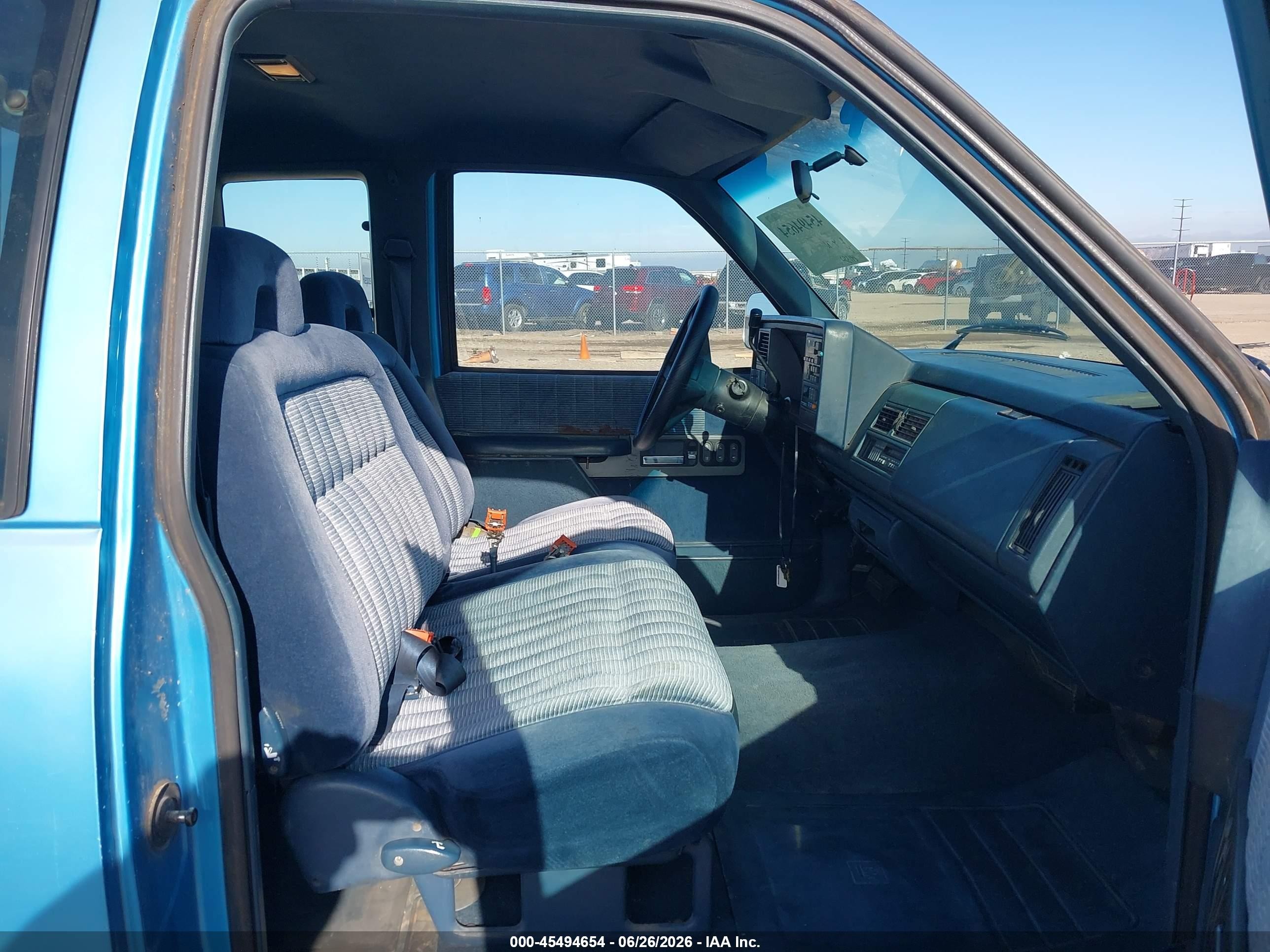 1994 Chevrolet Gmt-400 C1500 Blue vin: 1GCEC19K5RE280974