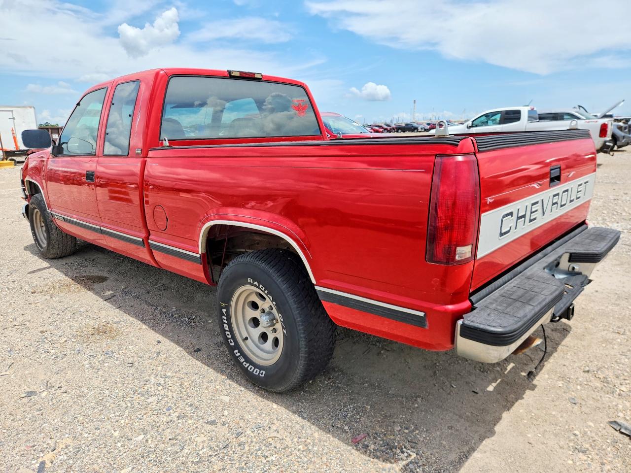 1994 Chevrolet Gmt-400 C1500 Red vin: 1GCEC19K9RE120578