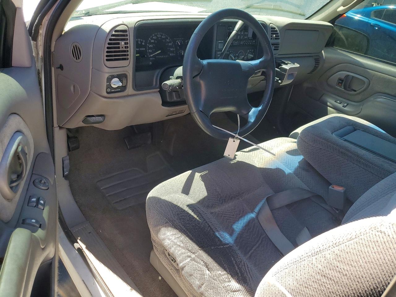 1997 Chevrolet Gmt-400 C1500 White vin: 1GCEC19M3VE206805