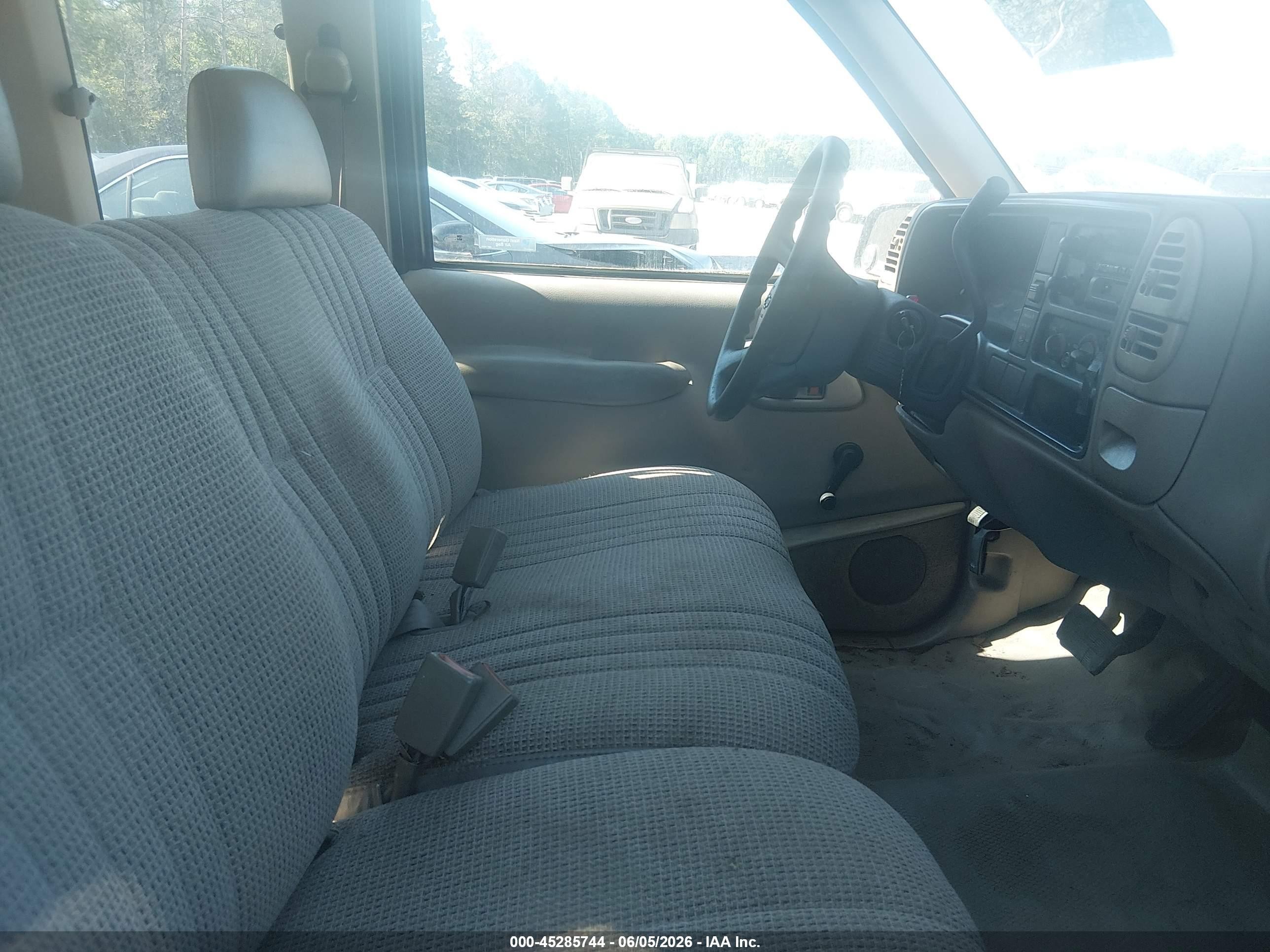 1998 Chevrolet C1500 Fleetside Green vin: 1GCEC19M4WE227986