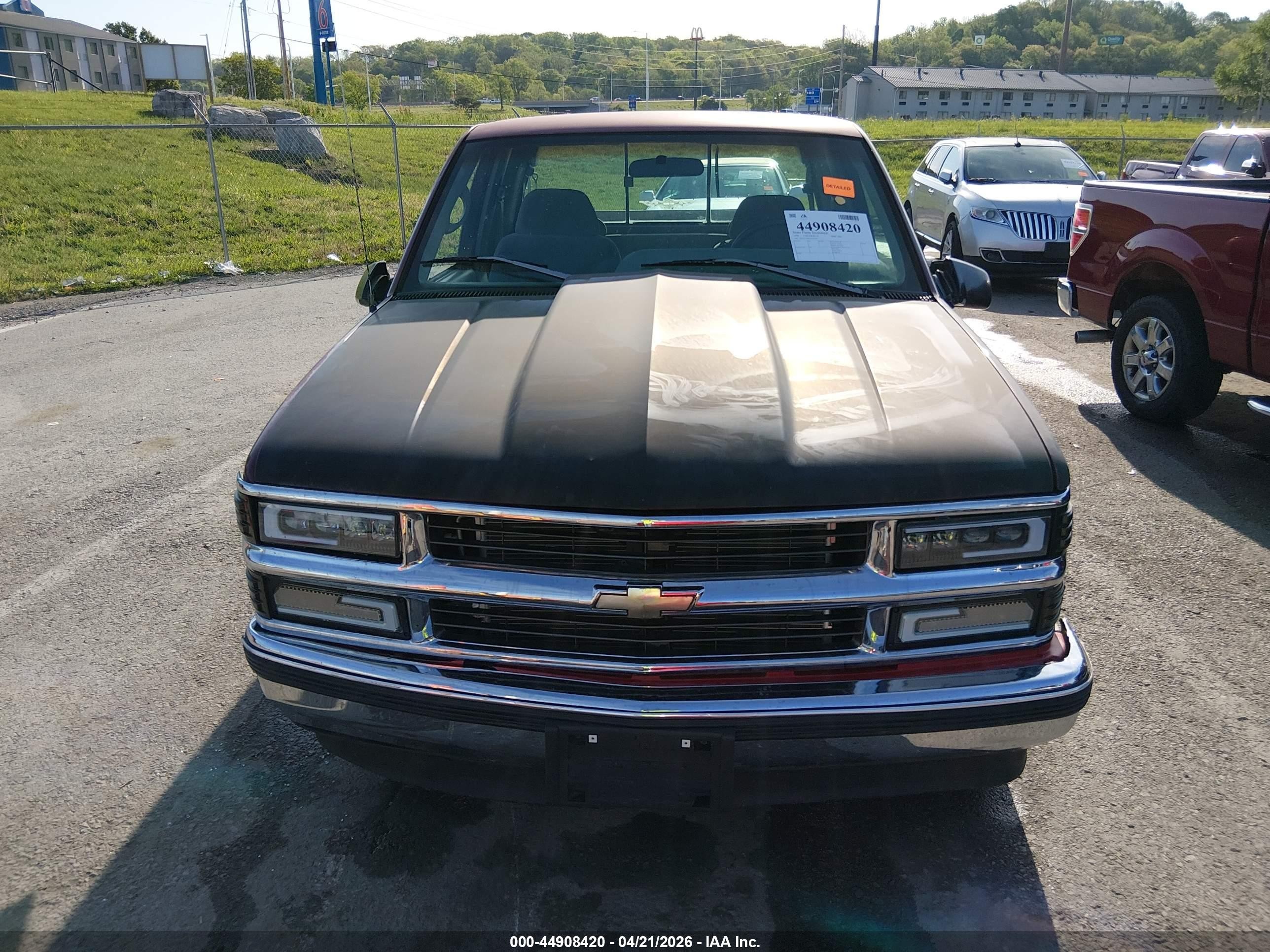 1996 Chevrolet Gmt-400 C1500 Red vin: 1GCEC19M6TE207007