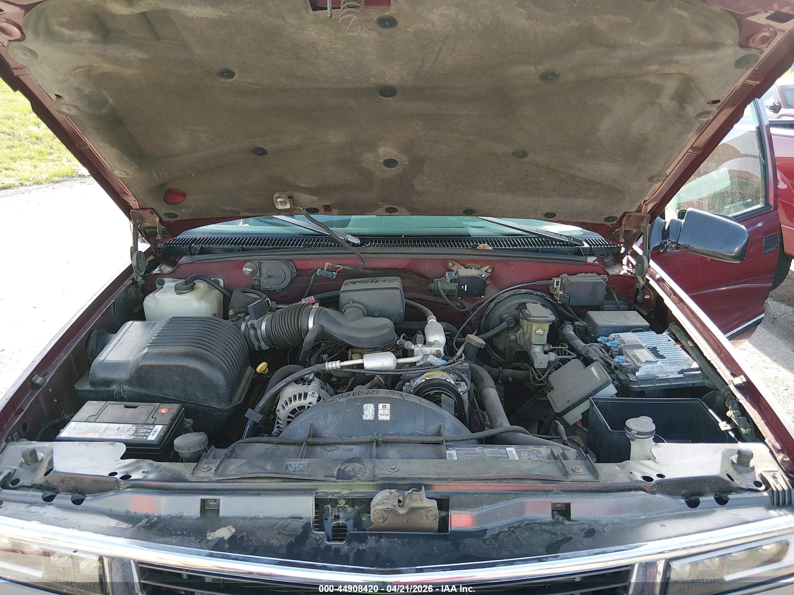 1996 Chevrolet Gmt-400 C1500 Red vin: 1GCEC19M6TE207007