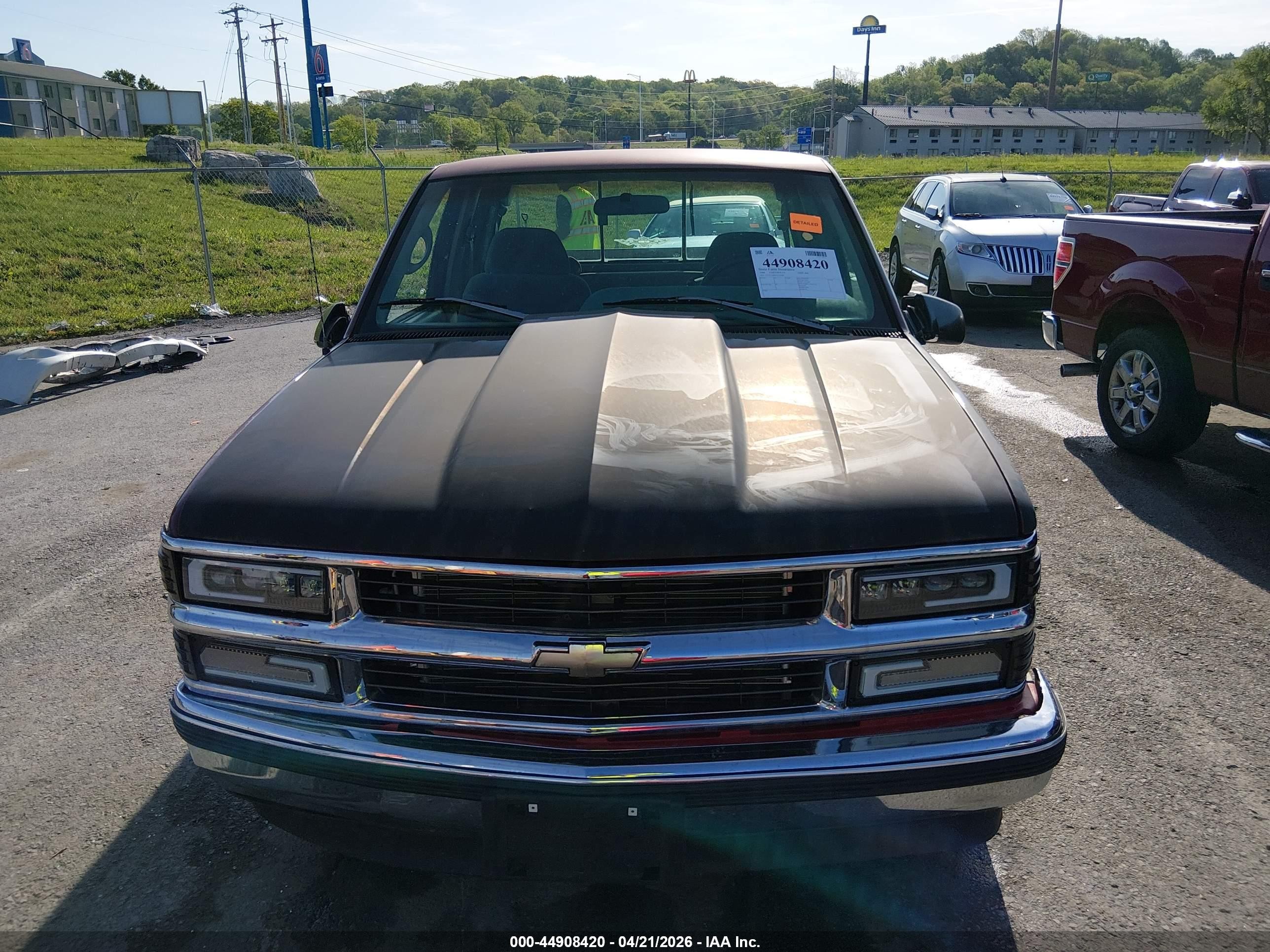 1996 Chevrolet Gmt-400 C1500 Red vin: 1GCEC19M6TE207007