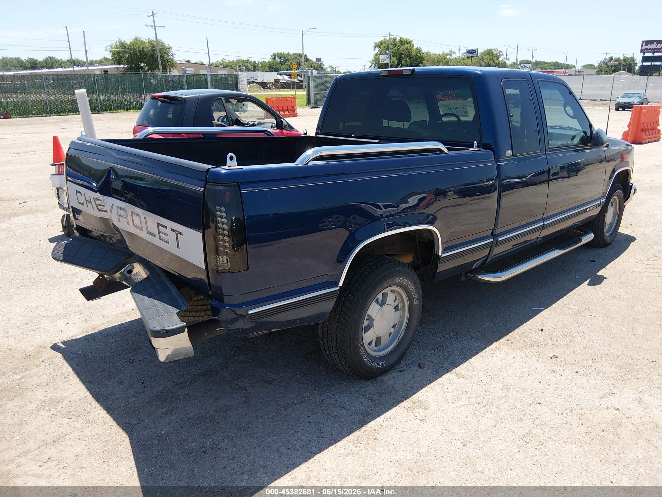 1996 Chevrolet Gmt-400 C1500 Blue vin: 1GCEC19M8TE242809