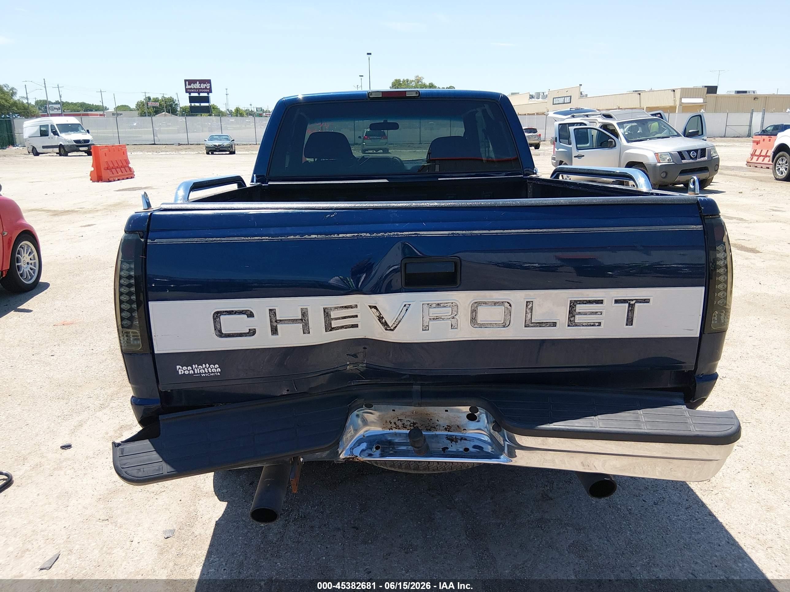 1996 Chevrolet Gmt-400 C1500 Blue vin: 1GCEC19M8TE242809