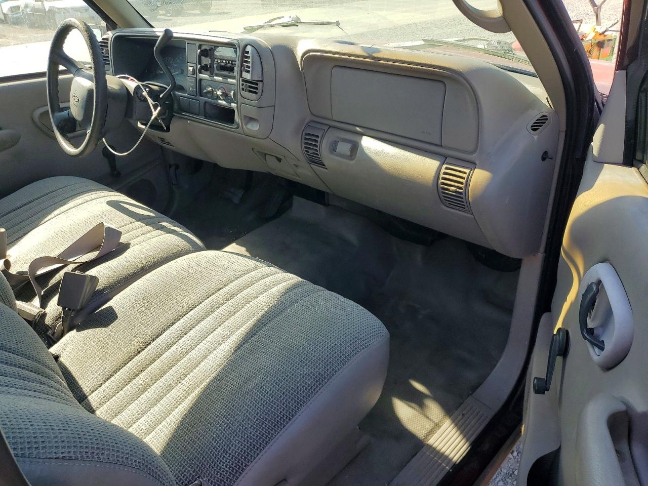 1998 Chevrolet Gmt-400 C1500 Maroon vin: 1GCEC19M9WE231564