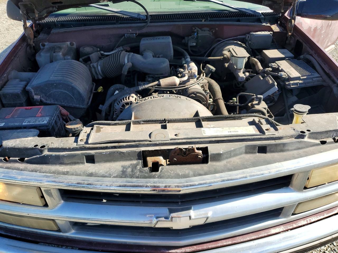 1998 Chevrolet Gmt-400 C1500 Maroon vin: 1GCEC19M9WE231564
