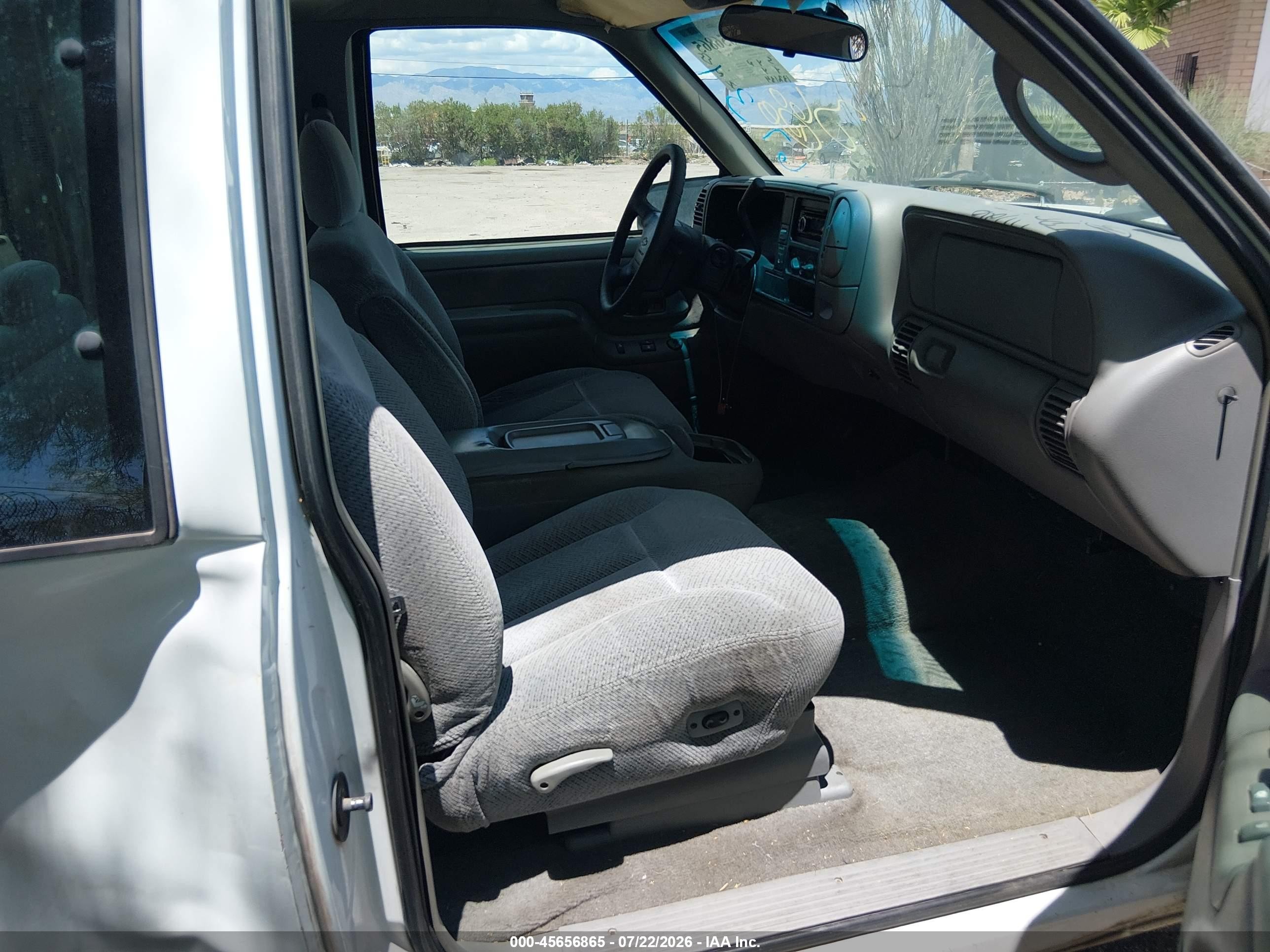 1997 Chevrolet C1500 Fleetside White vin: 1GCEC19R0VE126731
