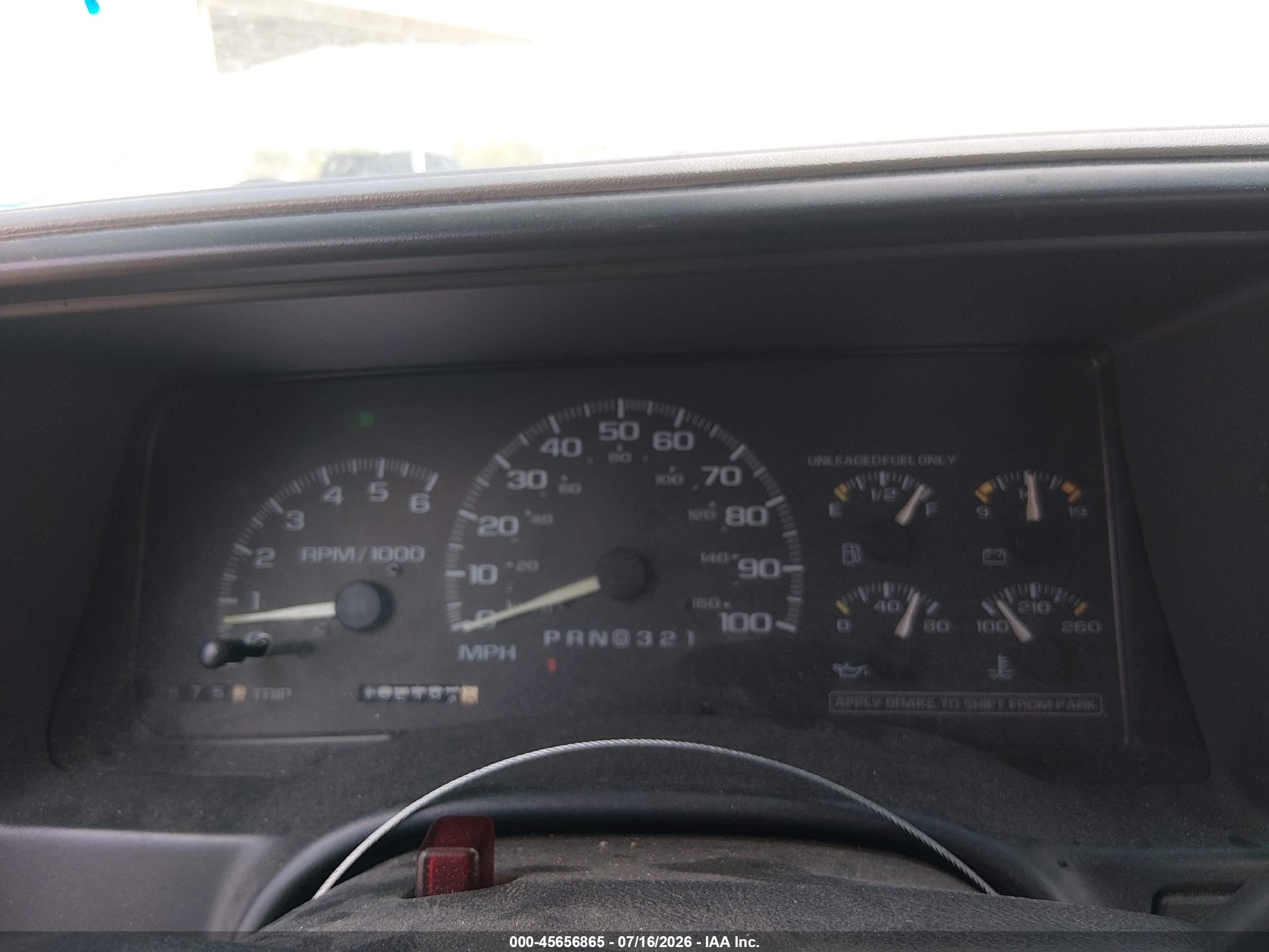 1997 Chevrolet C1500 Fleetside White vin: 1GCEC19R0VE126731