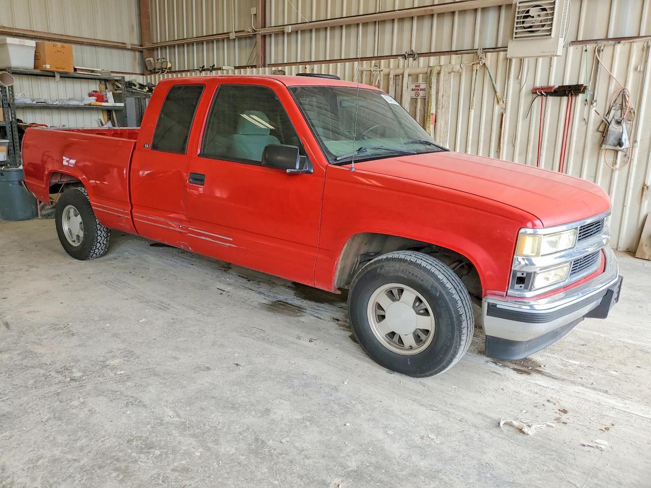 1996 Chevrolet Gmt-400 C1500 Red vin: 1GCEC19R1TE122264