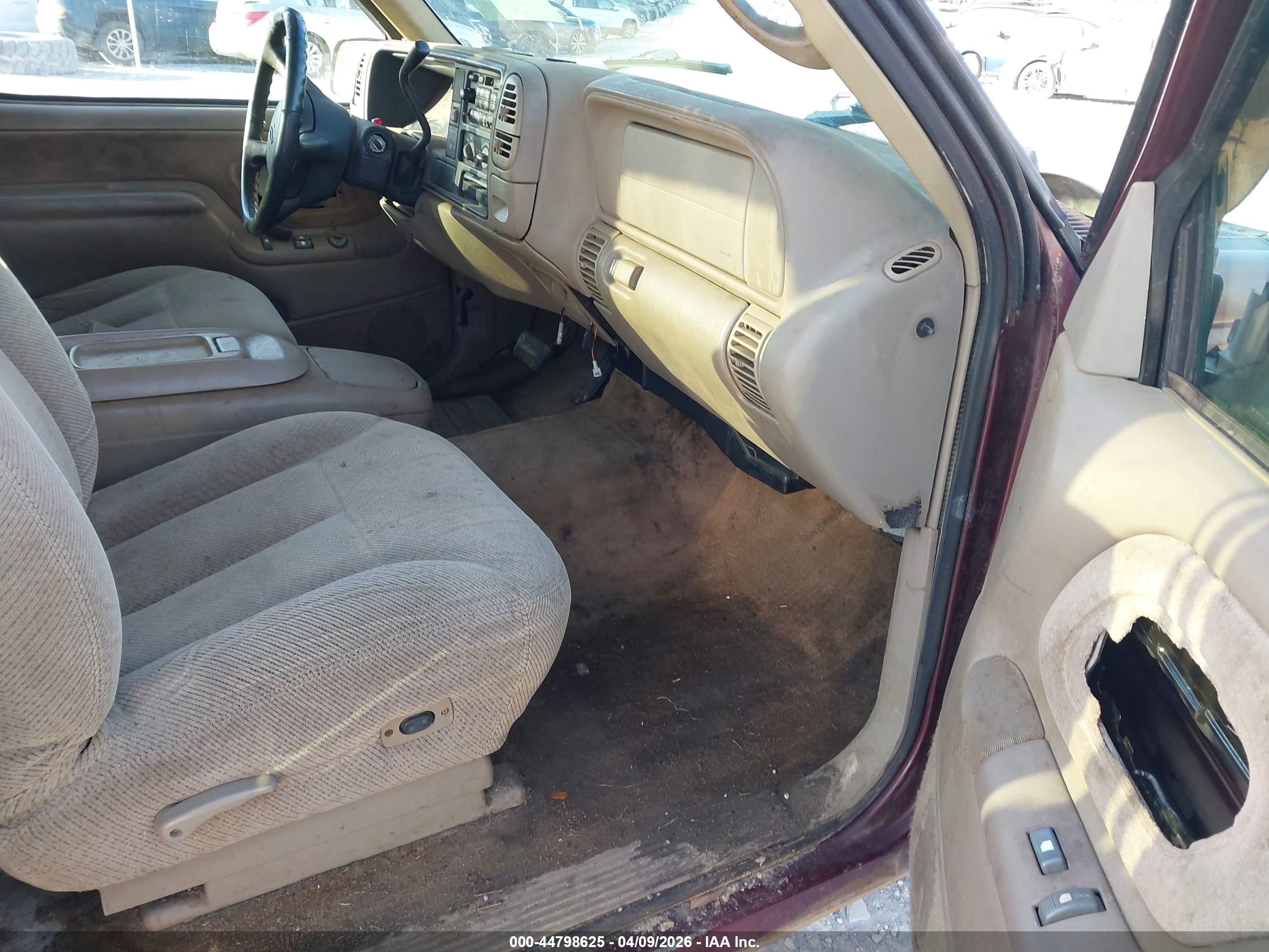 1999 Chevrolet C1500 Ls Бордовый vin: 1GCEC19R2XR113118
