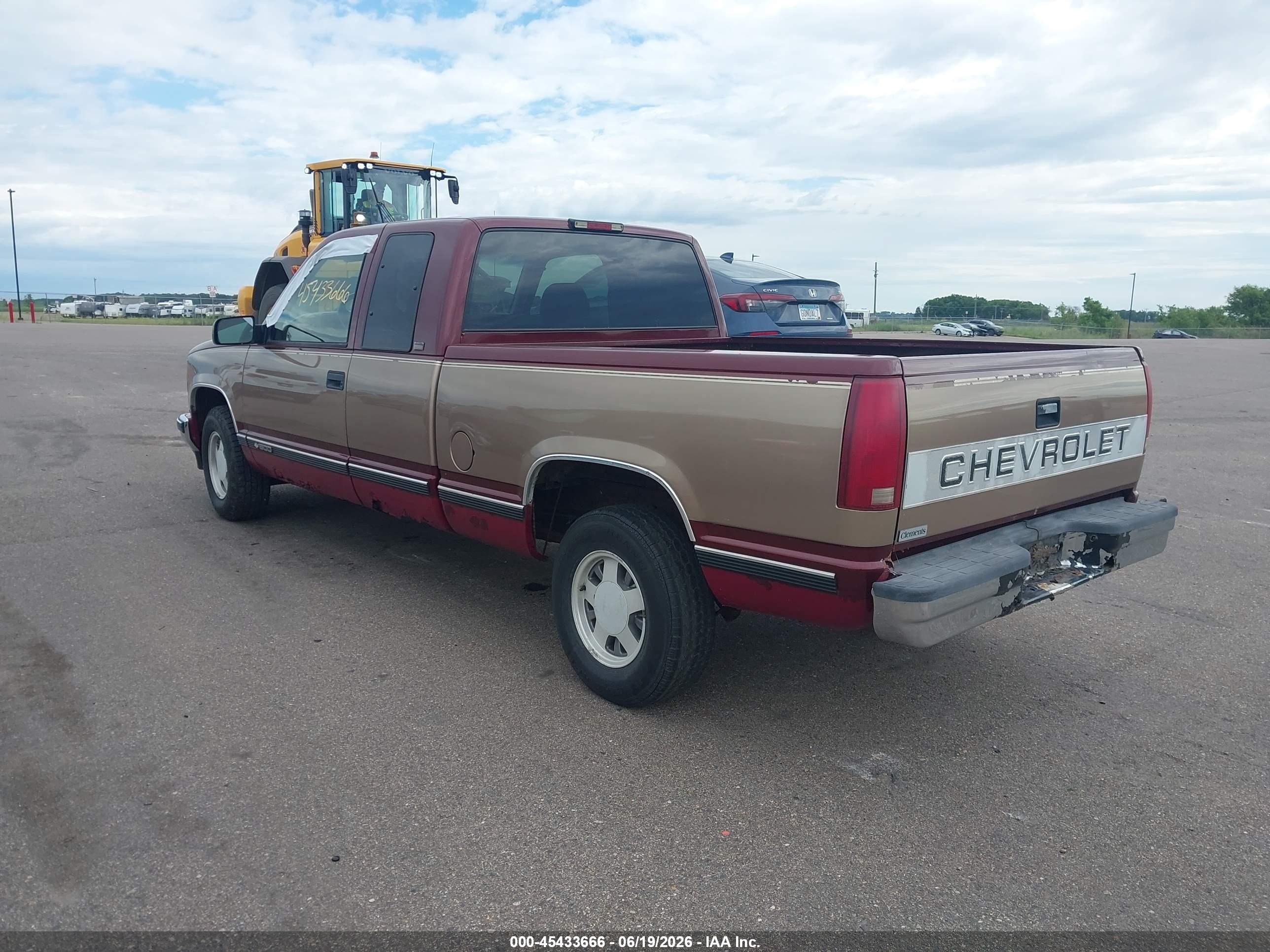 1997 Chevrolet Silverado Pick-up C1500 Red vin: 1GCEC19R3BE155298